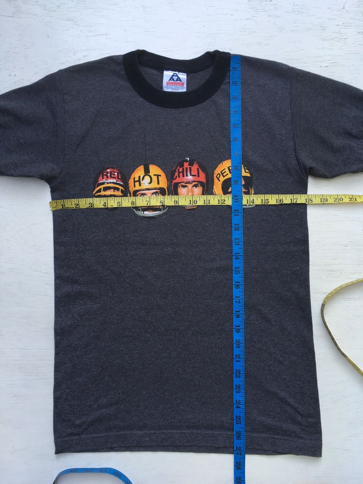 Band Tees × Vintage Vintage Red Hot Chili Peppers Stadium Arcadium Tee Size US S / EU 44-46 / 1 - 22 Thumbnail