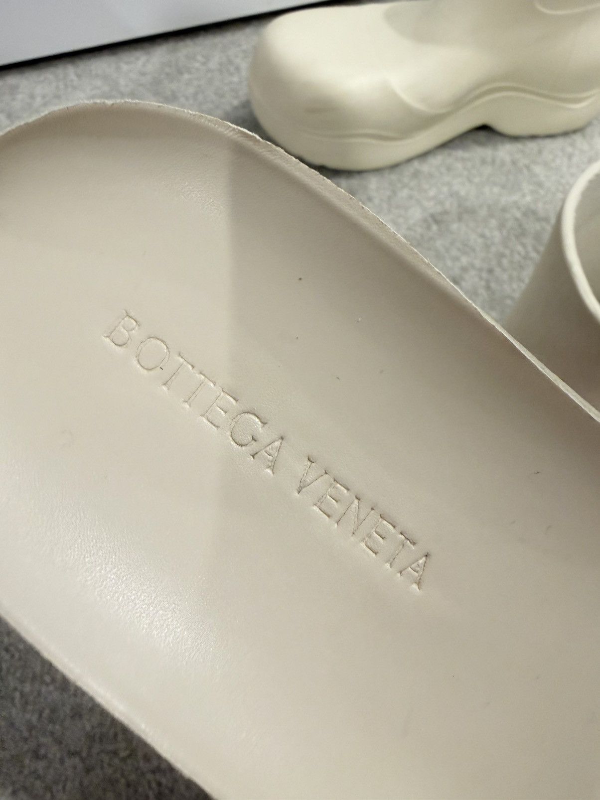 Bottega Veneta Bottega Veneta Puddle Rubber Ankle Rain Boots Size US 6 / IT 36 - 8 Thumbnail