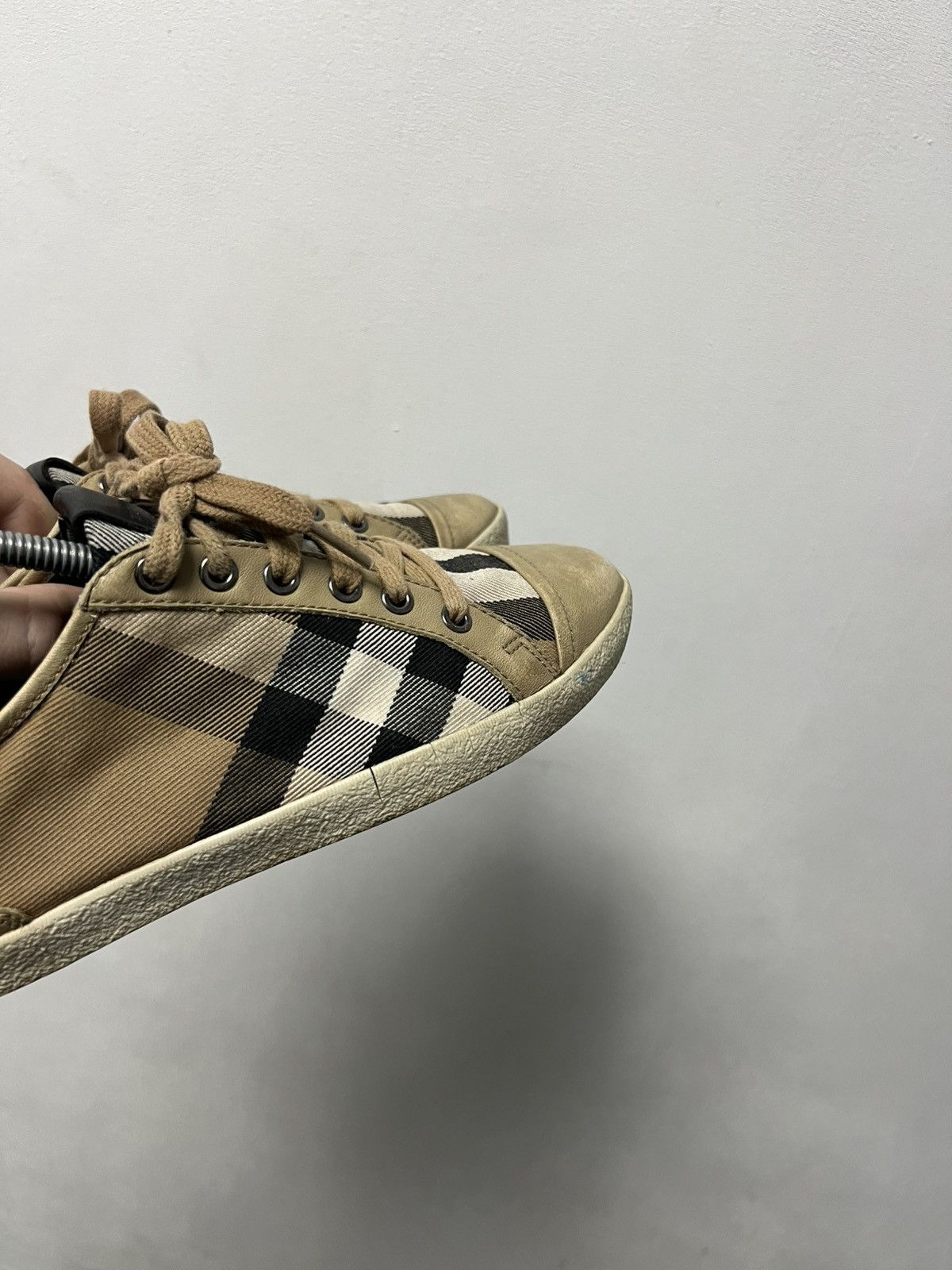 Burberry Burberry Men's Vintage Check Low-Top Sneakers Size US 5 / EU 37 - 6 Thumbnail