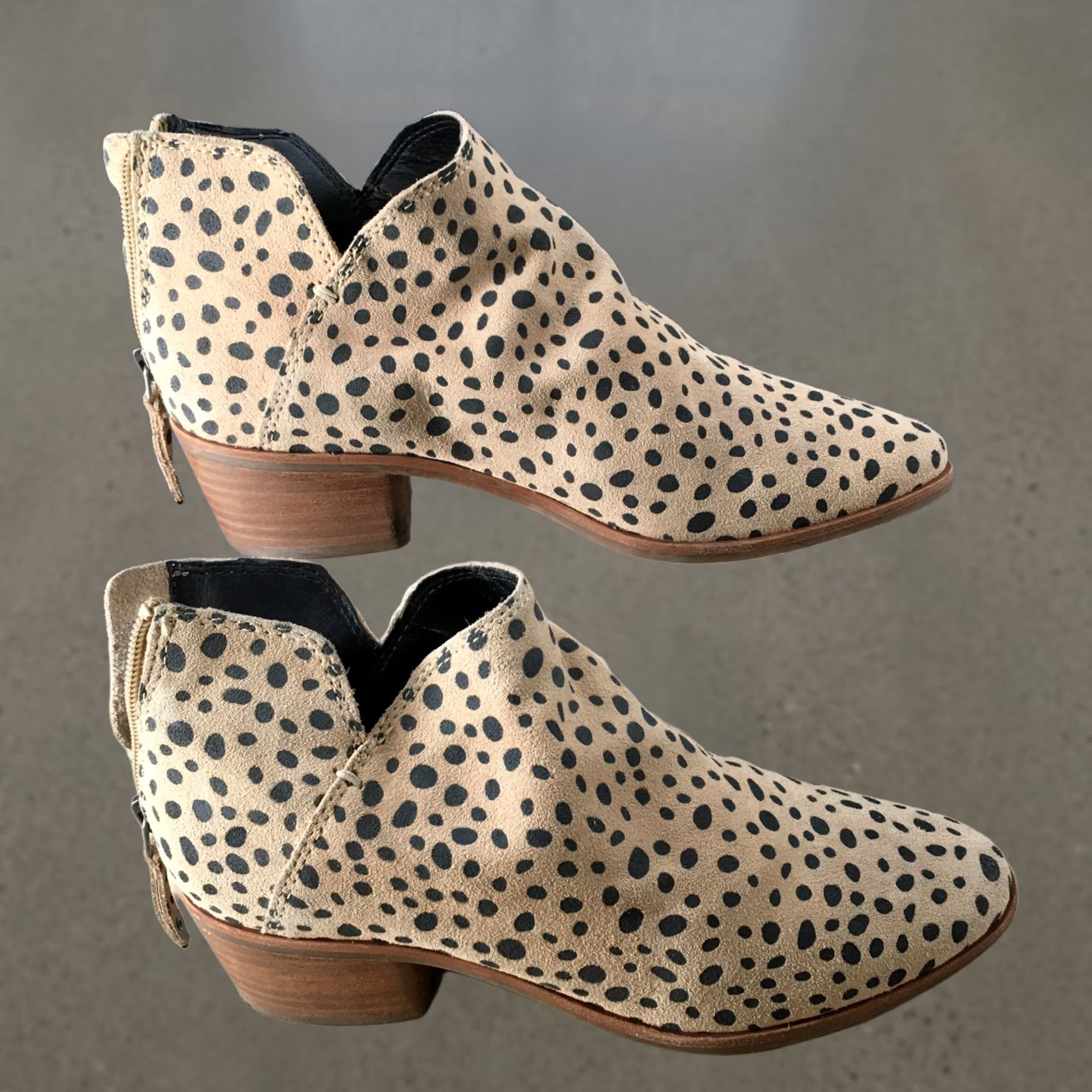 Dolce Vita DV Dolce Vita Kaidie Leopard Spot Ankle Bootie Beige Womens 8.5 Back Zip Bootie Suede Faux Leather Lining Animal Print Size US 9 / IT 39 - 1 Thumbnail