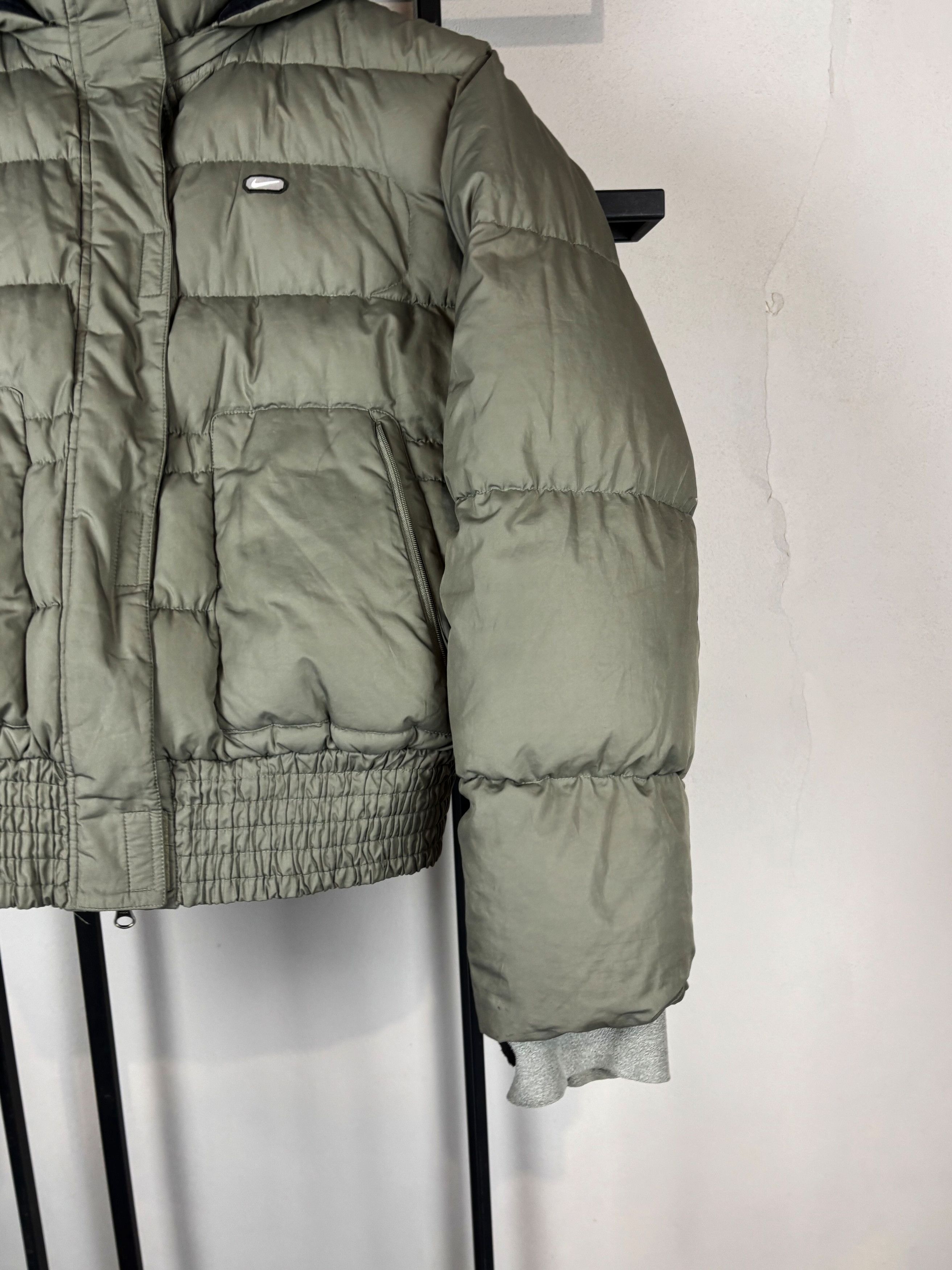 Nike Vintage Cropped Puffer Jacket Y2K Streetwear Style Size US M / EU 48-50 / 2 - 3 Thumbnail