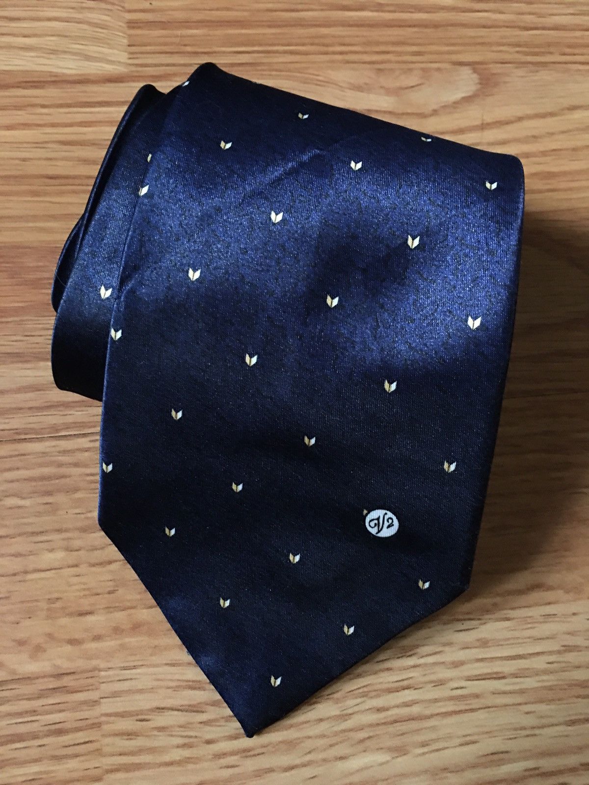 Versace VERSACE V2 Dark Navy Blue Silk Mens Italy Tie Vintage Size ONE SIZE - 1 Thumbnail