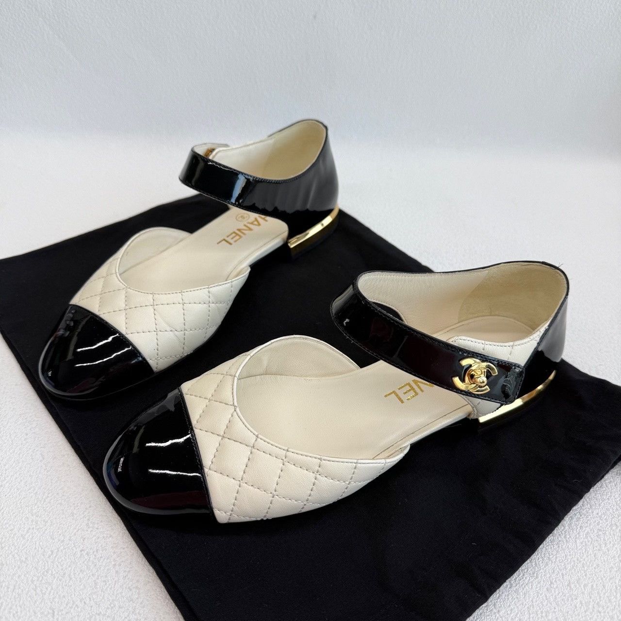Chanel Chanel Plaid Black Lowtop Sneakers us_6 Women Size US 6 / IT 36 - 1 Thumbnail