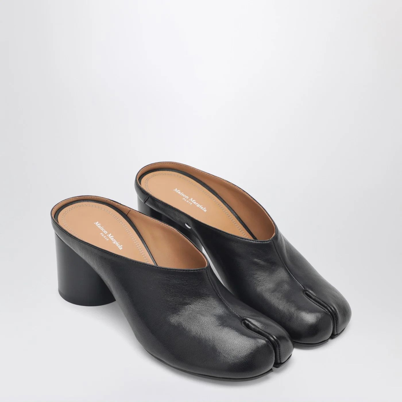 Maison Margiela o1d2blof0426 Tabi Mules Pumps in Black Size US 9 / IT 39 - 2 Thumbnail