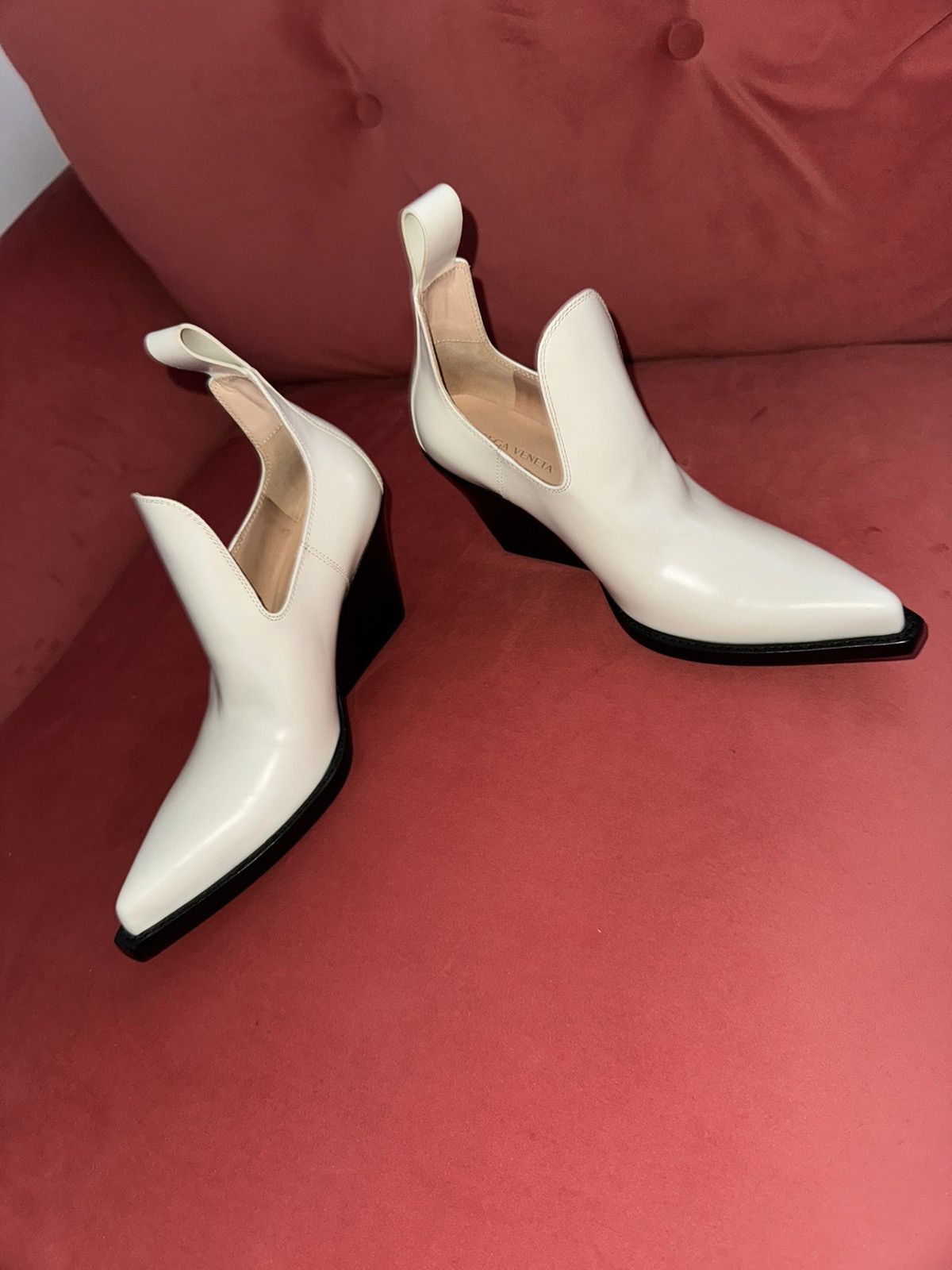 Bottega Veneta Bottega Veneta off white low western boots, 5.5 US Size US 6.5 / IT 36.5 - 5 Thumbnail