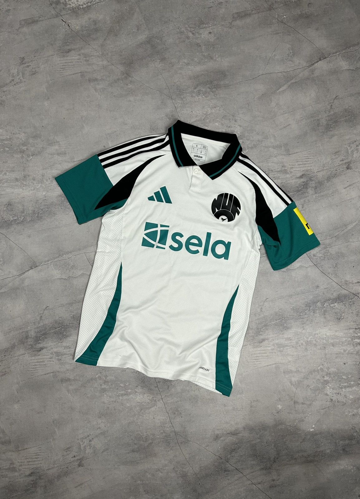 Adidas Newcastle United FC Authentic Jersey Mens Adidas 24/25 Size US S / EU 44-46 / 1 - 1 Thumbnail