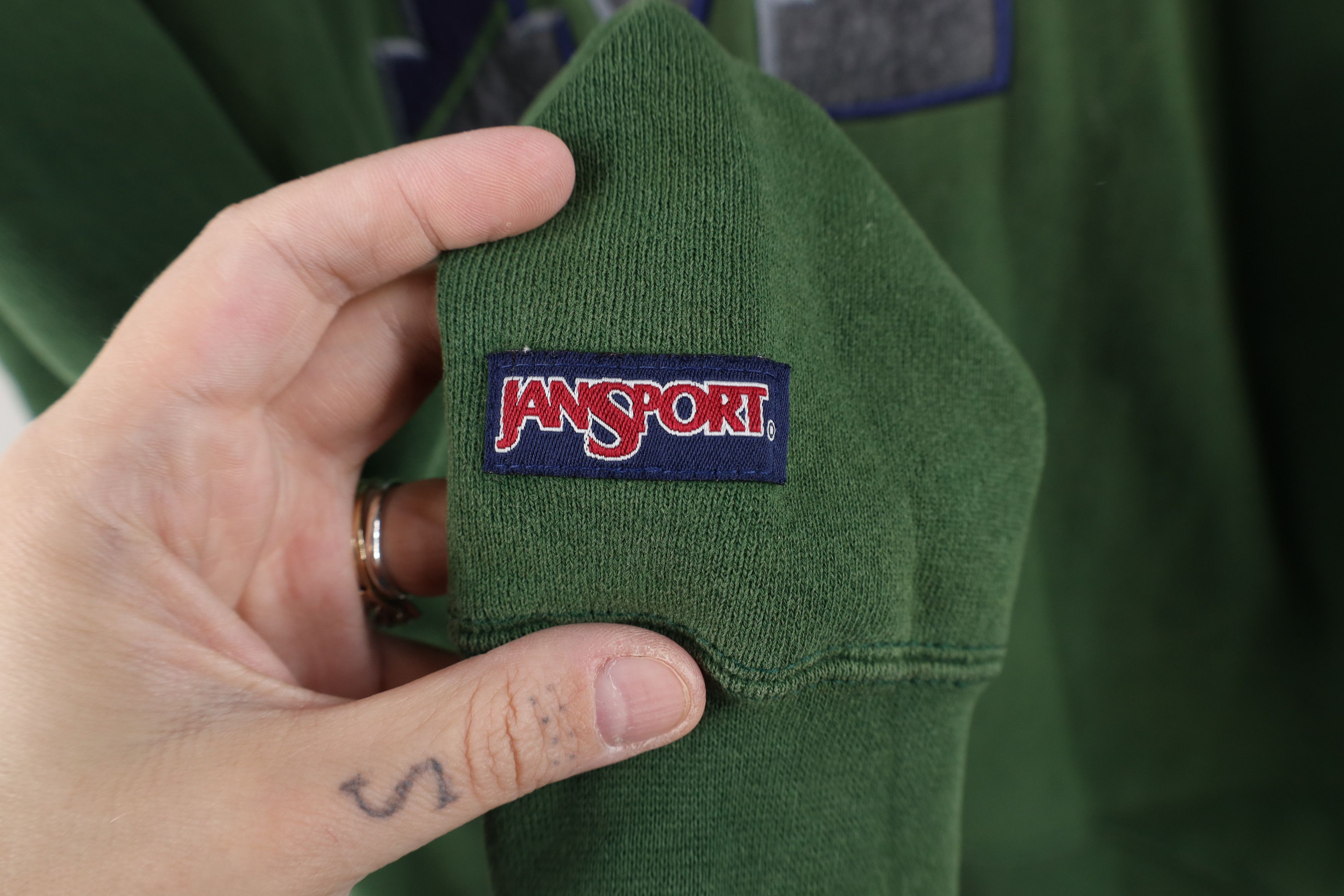 Vintage Vintage 90s Spell Out Malone College Sweatshirt Green USA Size US L / EU 52-54 / 3 - 9 Thumbnail