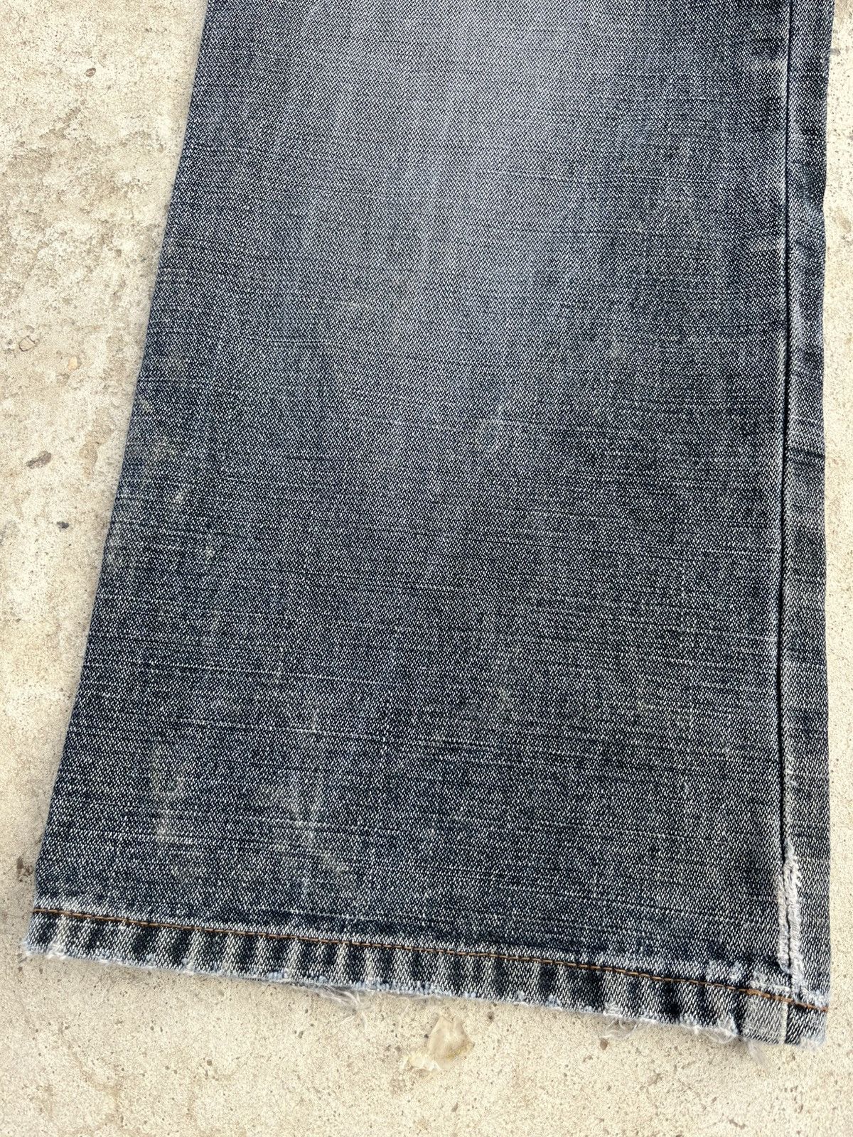 Japanese Brand × Moschino Moschino Vintage Big Logo Faded Distressed Denim Jeans Y2K Size US 30 / EU 46 - 17 Thumbnail