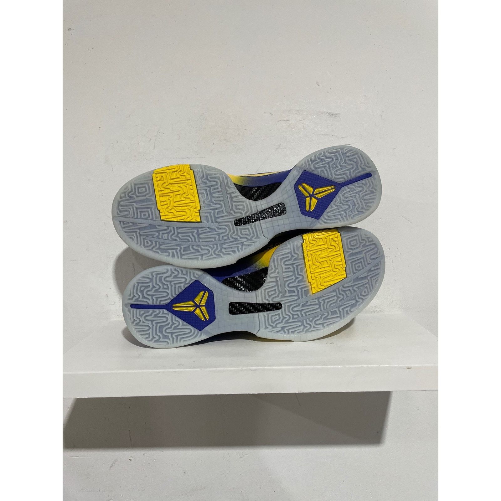 Nike NIKE KOBE 5 PROTRO 5 RINGS 2020 SIZE 9.5 NEW Size US 9.5 / EU 42-43 - 4 Thumbnail
