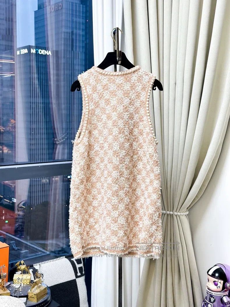 Chanel Chanel White plaid diamond buckle vest Size XXS / US 00 / IT 34 - 3 Thumbnail
