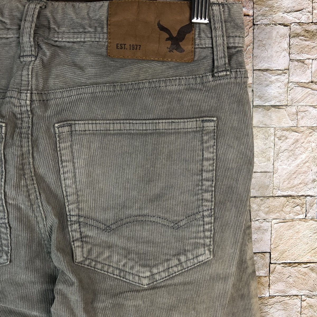 Vintage American Eagle Outfitters Grey Conduroy Pants #A1128 Size US 27 - 15 Thumbnail