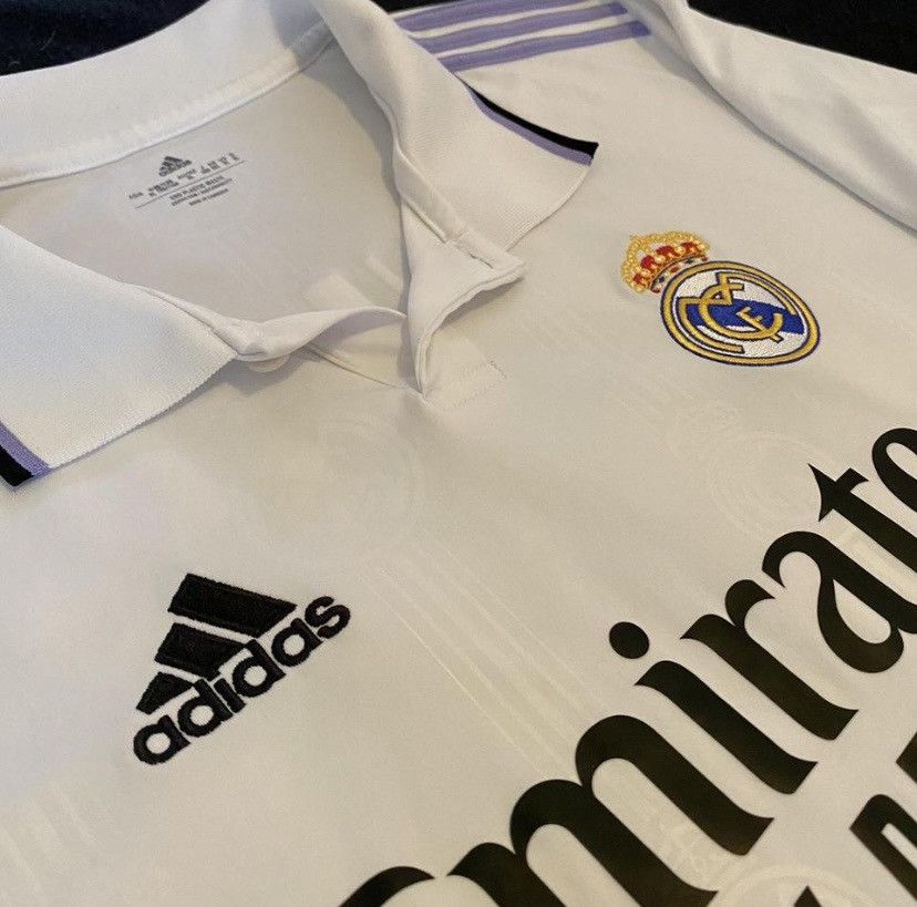 Adidas Real Madrid Home shirt **AUTHENTIC** Size US XL / EU 56 / 4 - 4 Thumbnail