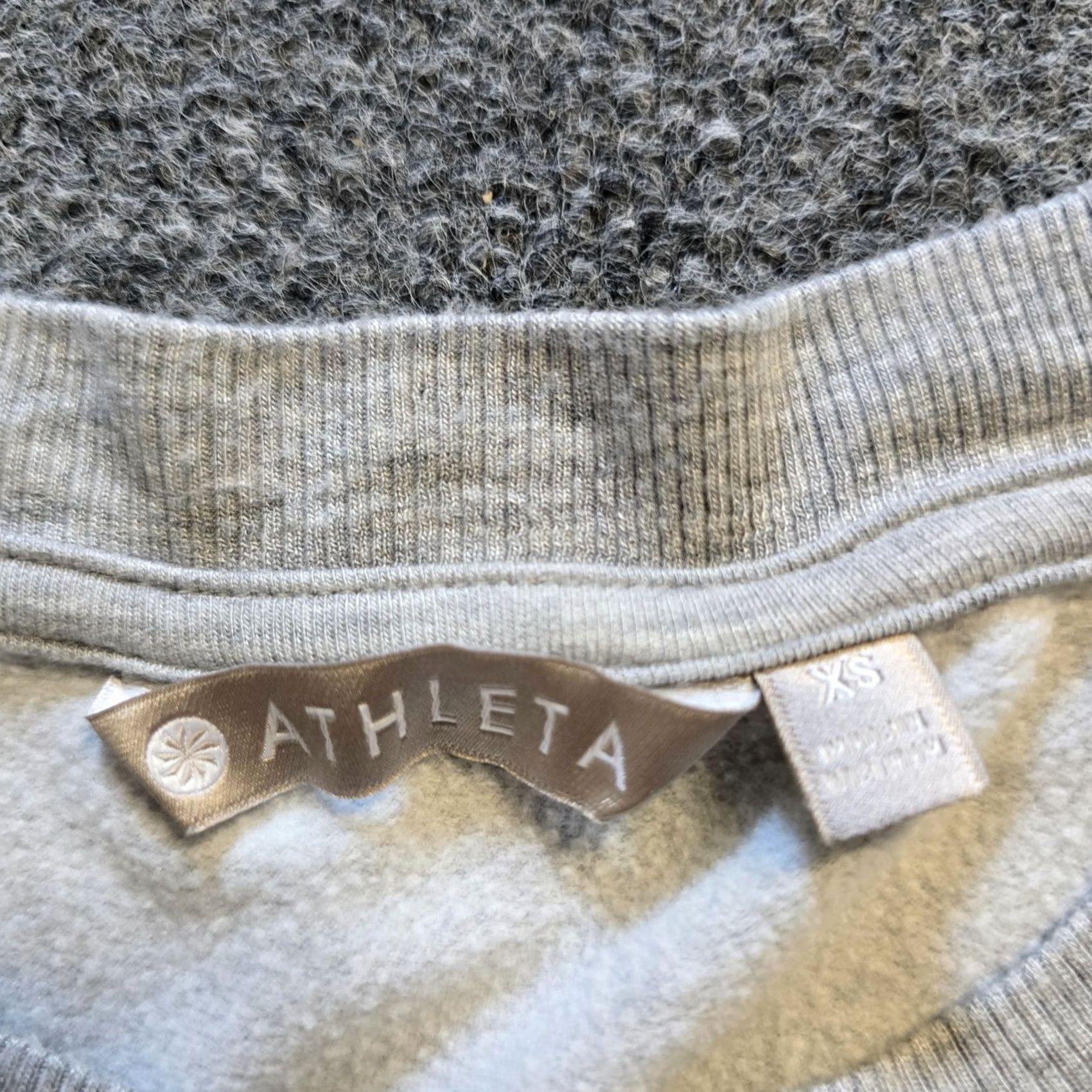 Athleta Athleta Sweater Women XS Gray Knit Long Sleeve Round Neck Casual Basic Pullover Lightweight Size XS / US 0-2 / IT 36-38 - 4 Thumbnail