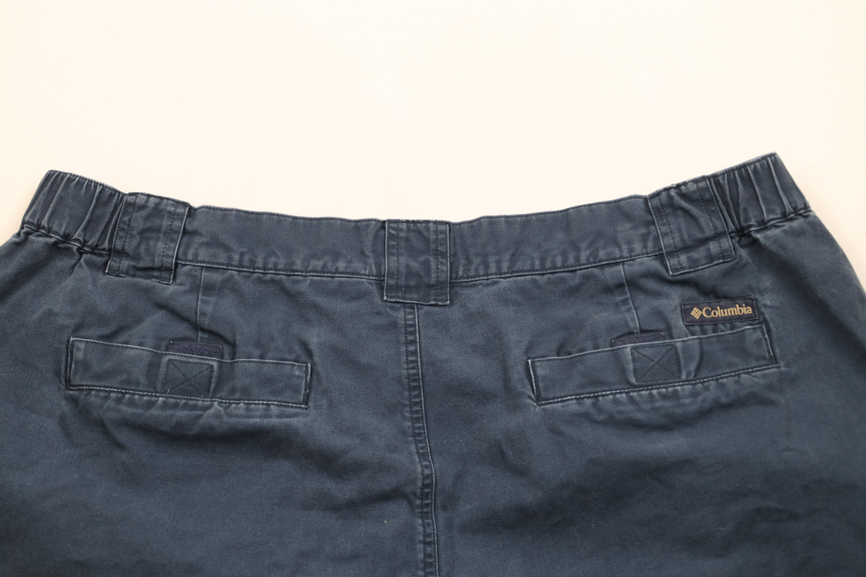 Columbia × Vintage Vintage Y2K Columbia Above Knee Canvas Cargo Shorts Cotton Size US 36 / EU 52 - 9 Thumbnail