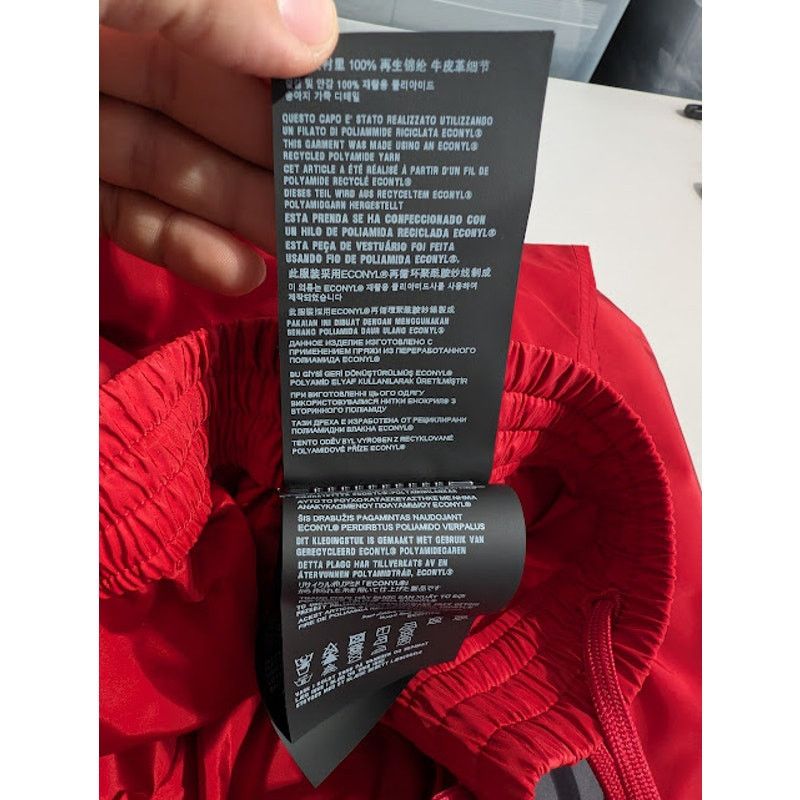 Prada o1rshd1 RE-Nylon Piuma Trousers in Red Size US 36 / EU 52 - 20 Thumbnail