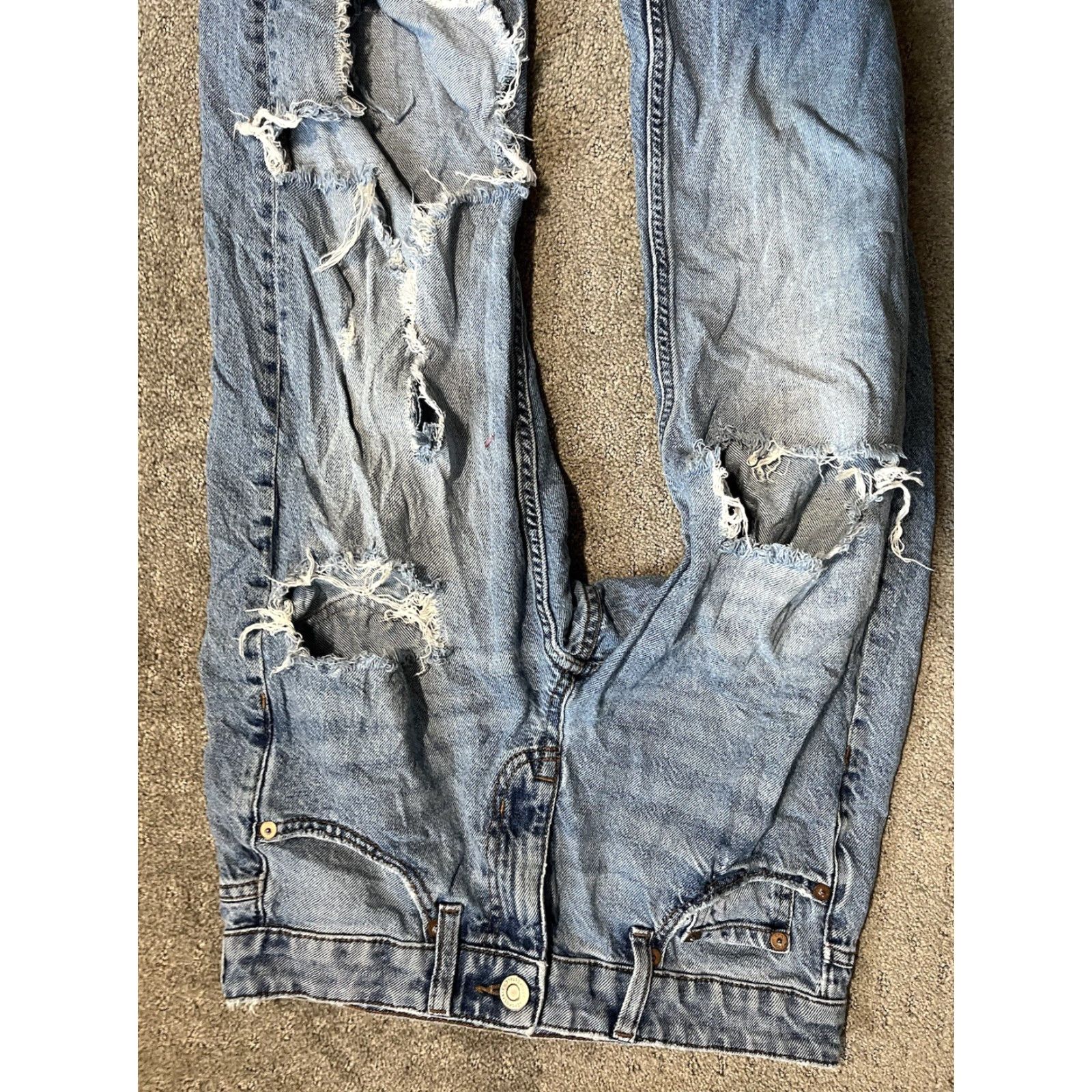 Vintage Aéropostale Light Blue Destroyed Low Rise Baggy Crop Jeans 00R Womens Jeans Cropped Distressed Light Blue 00 R Size 24" / US 00 / IT 34 - 4 Thumbnail