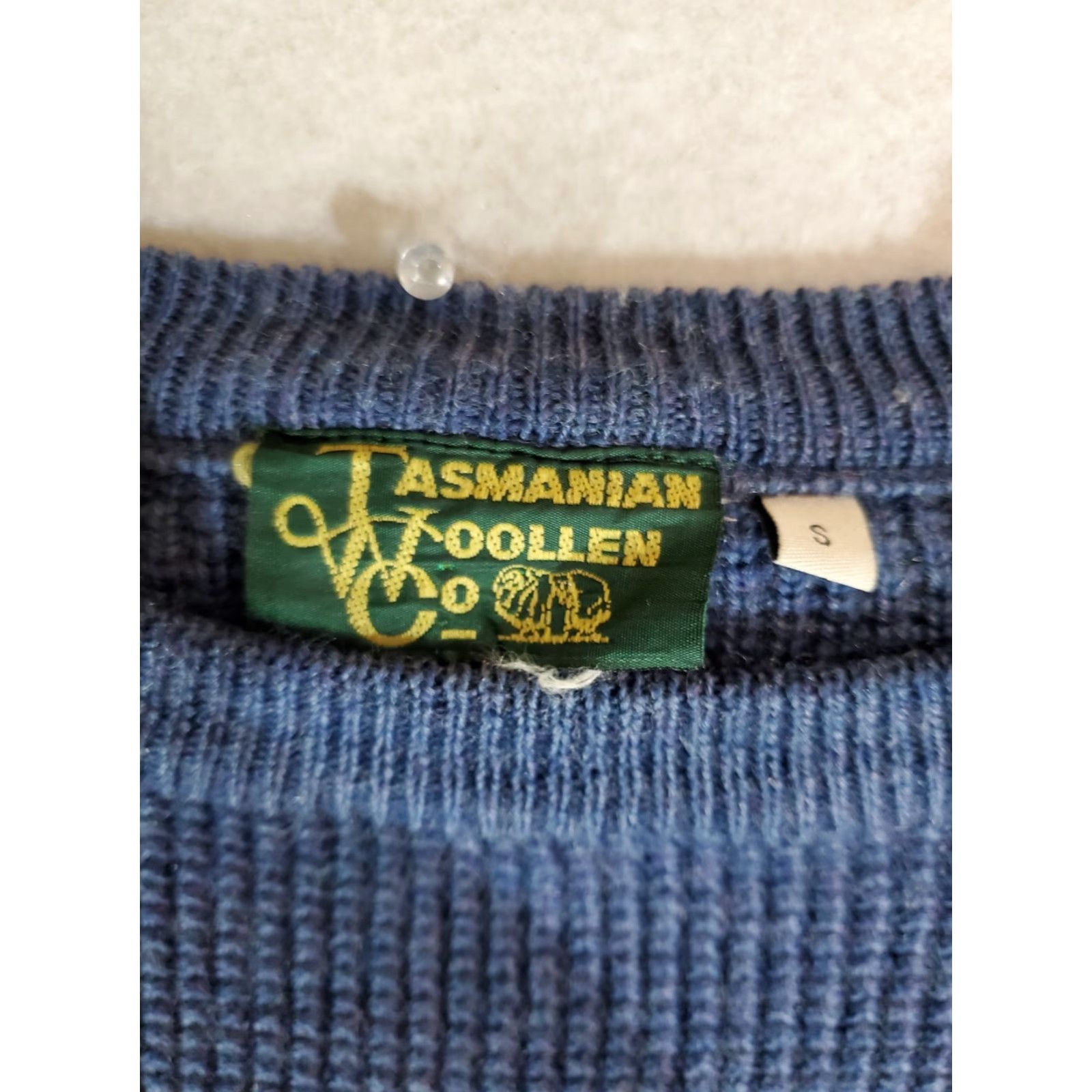 Commando VINTAGE Tasmanian Woolen Company Commando Sweater Sz Sm Leather Padded Shoulder Pullover Wool Knit Blue 90s Mens Womens Unisex Adults Sweatshirt? Size US S / EU 44-46 / 1 - 3 Thumbnail