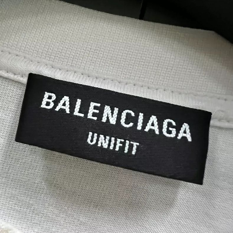 Balenciaga Balenciaga Smudged Logo Round Neck Short Sleeve Size US S / EU 44-46 / 1 - 3 Thumbnail