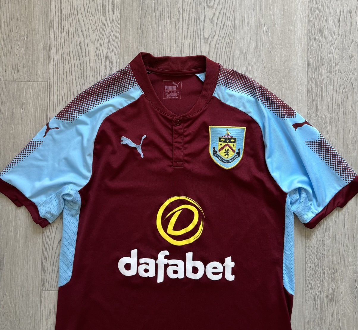 Puma Puma Burnley Football Club Soccer Jersey Dafabet Vintage Size US M / EU 48-50 / 2 - 2 Thumbnail