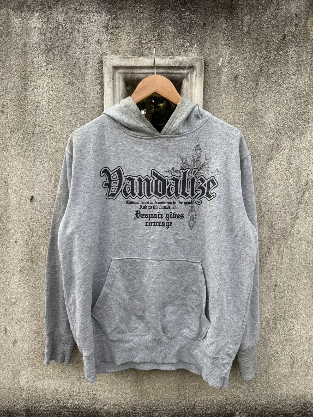 If Six Was Nine Vandalize “Dragon Heart” Gothic Graphic Hoodie Size US L / EU 52-54 / 3 - 4 Thumbnail
