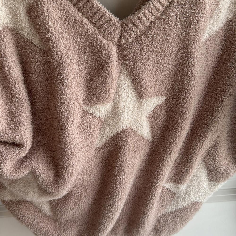 Francesca’s Wenny Star Knot Back Sweater Style: ST22S167-R