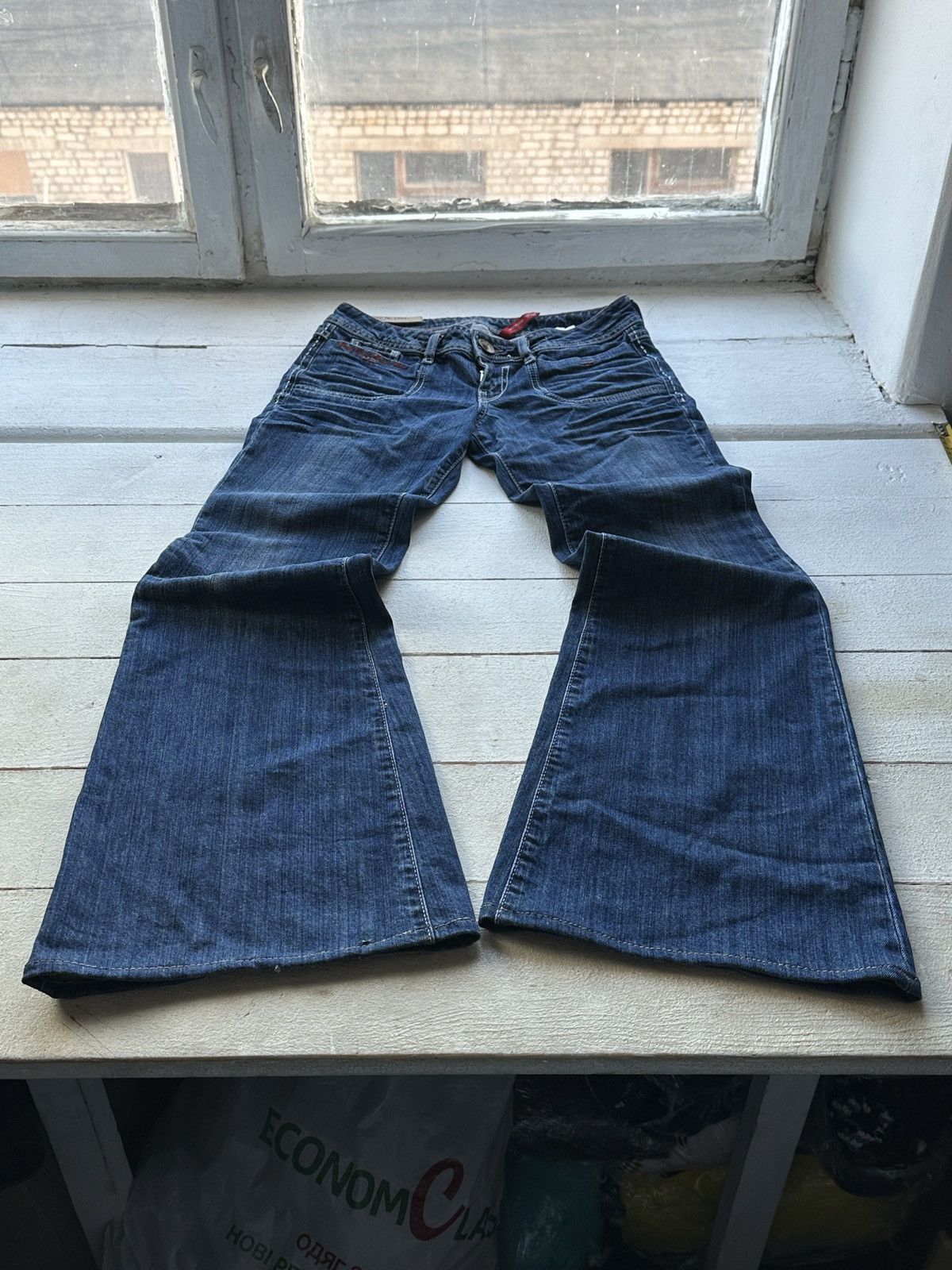 Guess FLARED 🚨00S GUESS WITH LOGO WOMEN BOOTCUT JEANS DARK BLUE Size 30" / US 8 / IT 44 - 1 Thumbnail