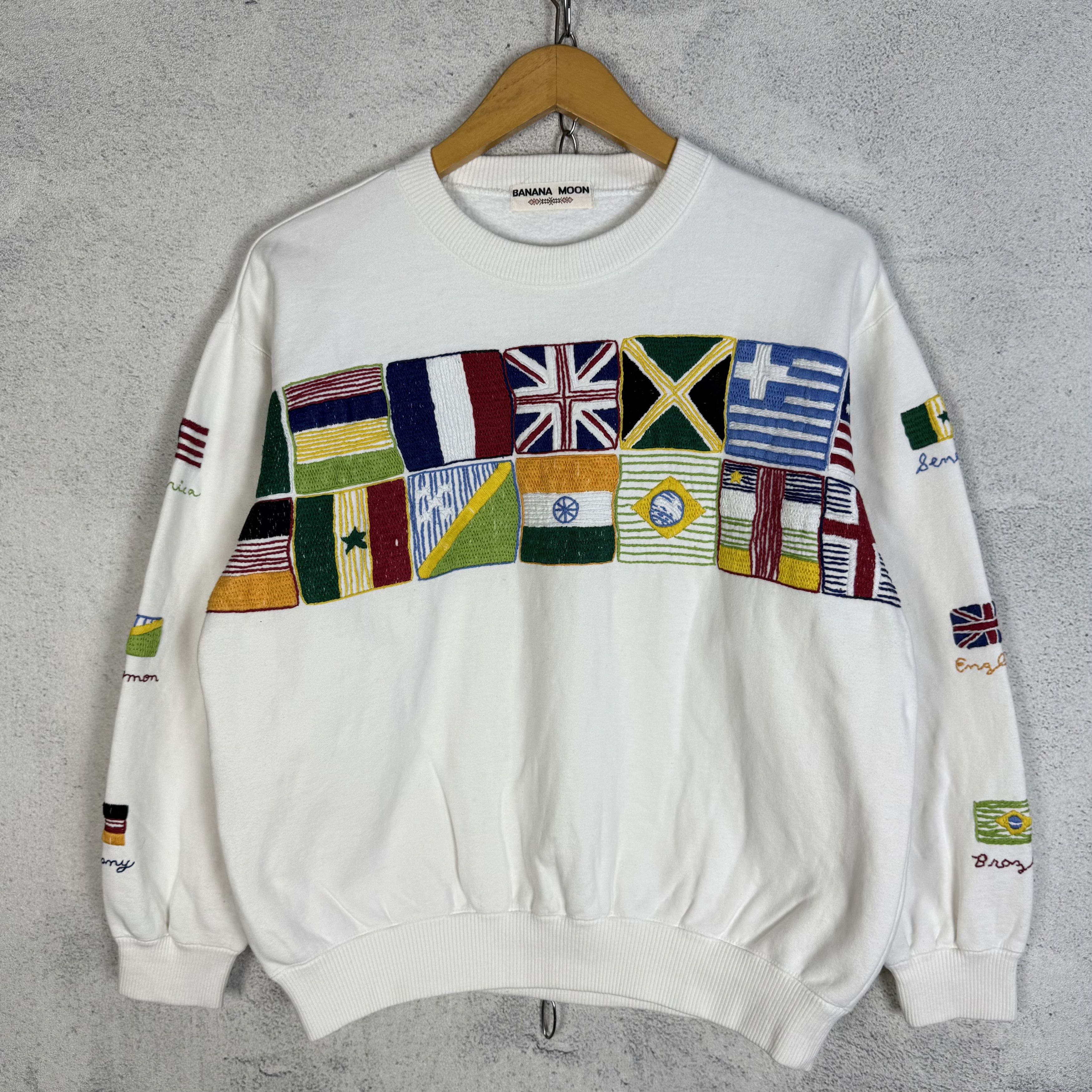 Japanese Brand Vintage Banana Moon Country Flag Sweatshirt Crewneck Size US S / EU 44-46 / 1 - 2 Thumbnail