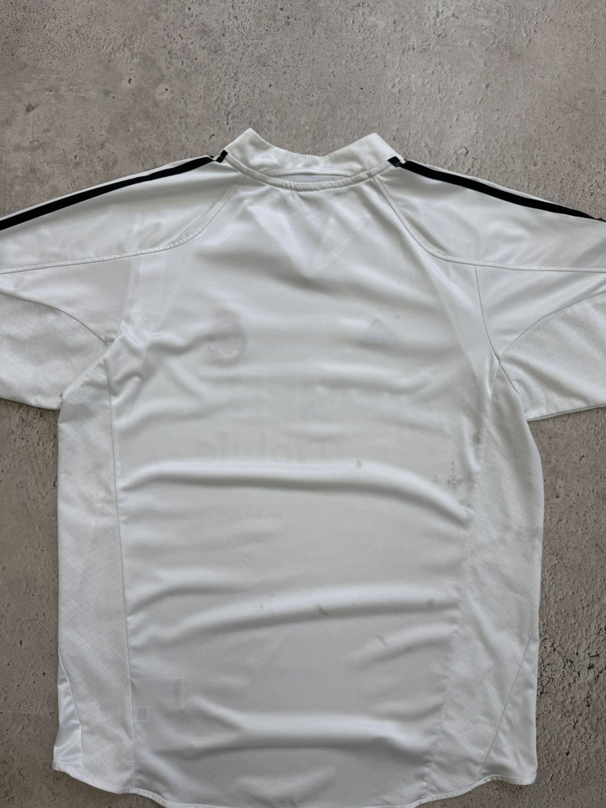 Adidas BLOCKCORE💯💯Adidas Y2K Real Madrid 2004-05 Home jersey Size US L / EU 52-54 / 3 - 10 Thumbnail