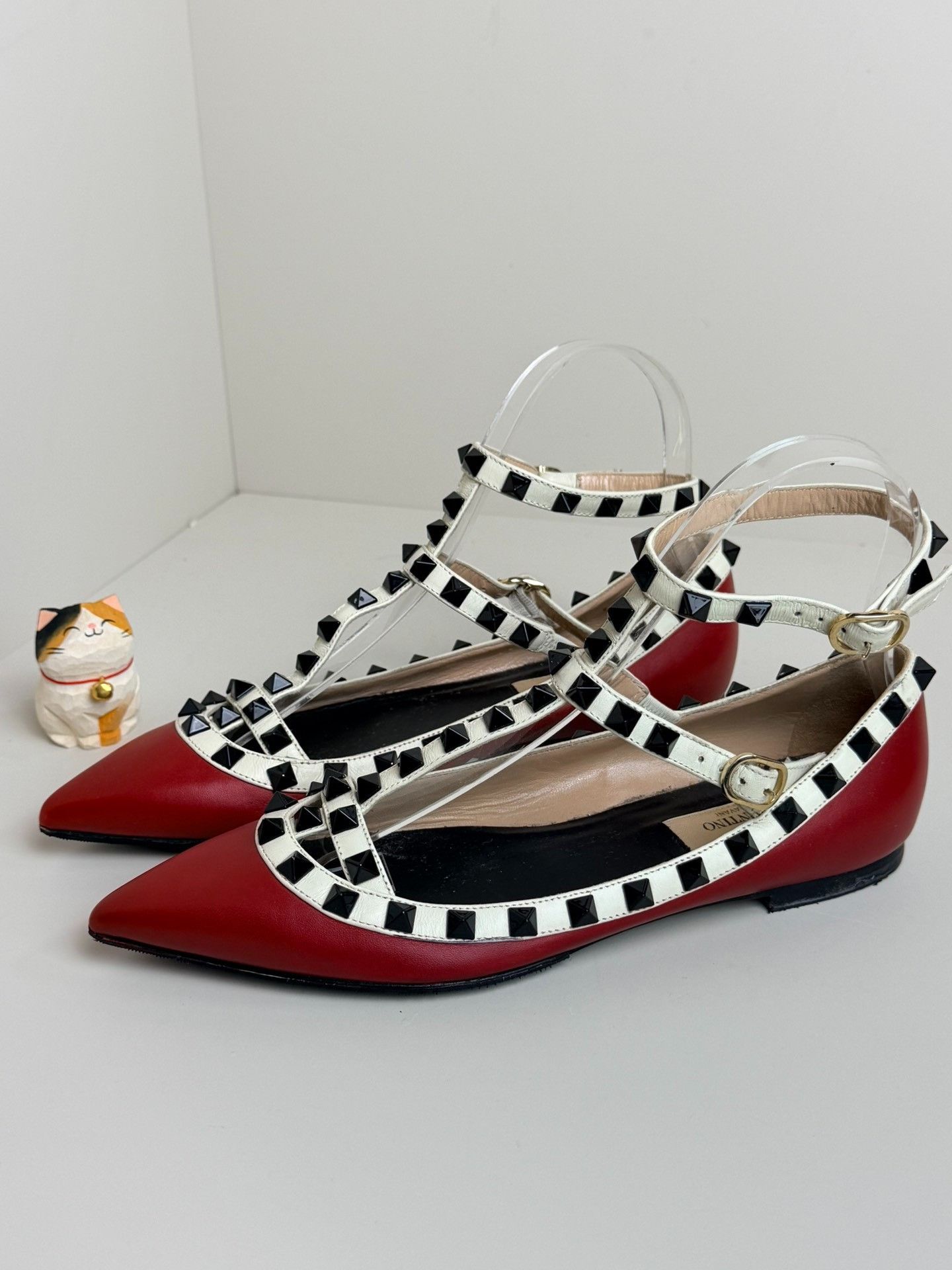 Valentino Valentino Red Lowtop Sneakers us_5-5 Women Size US 5.5 / IT 35.5 - 1 Thumbnail