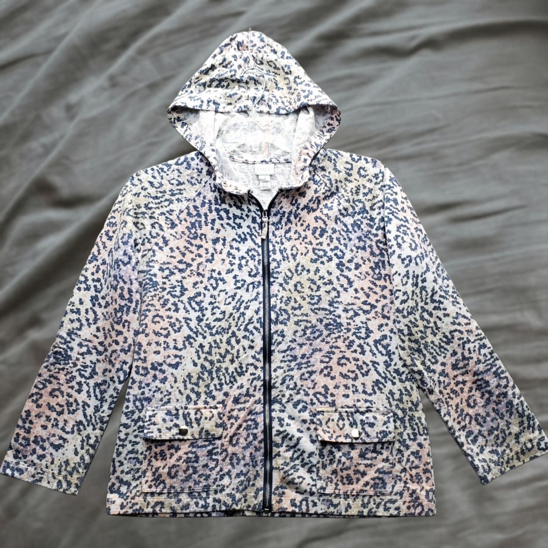 Vintage Chico's Weekend Hoodie Womens 1 Multi Animal Print Long Sleeve Stretch Zip Up Hoodie Women XS-Plus? (Note: The original size is 1; avoid adding). Size XS / US 0-2 / IT 36-38 - 1 Thumbnail