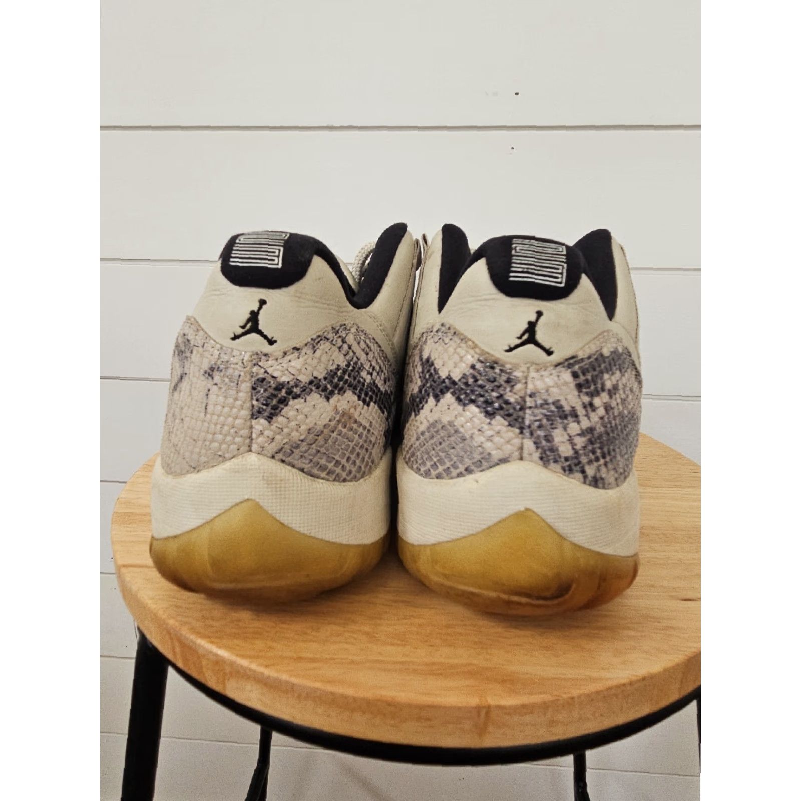 Nike VINTAGE Nike Air Jordan 11 XI Retro Low Snakeskin Light Bone Mens 13 CD6846-002 Size US 13 / EU 46 - 7 Thumbnail