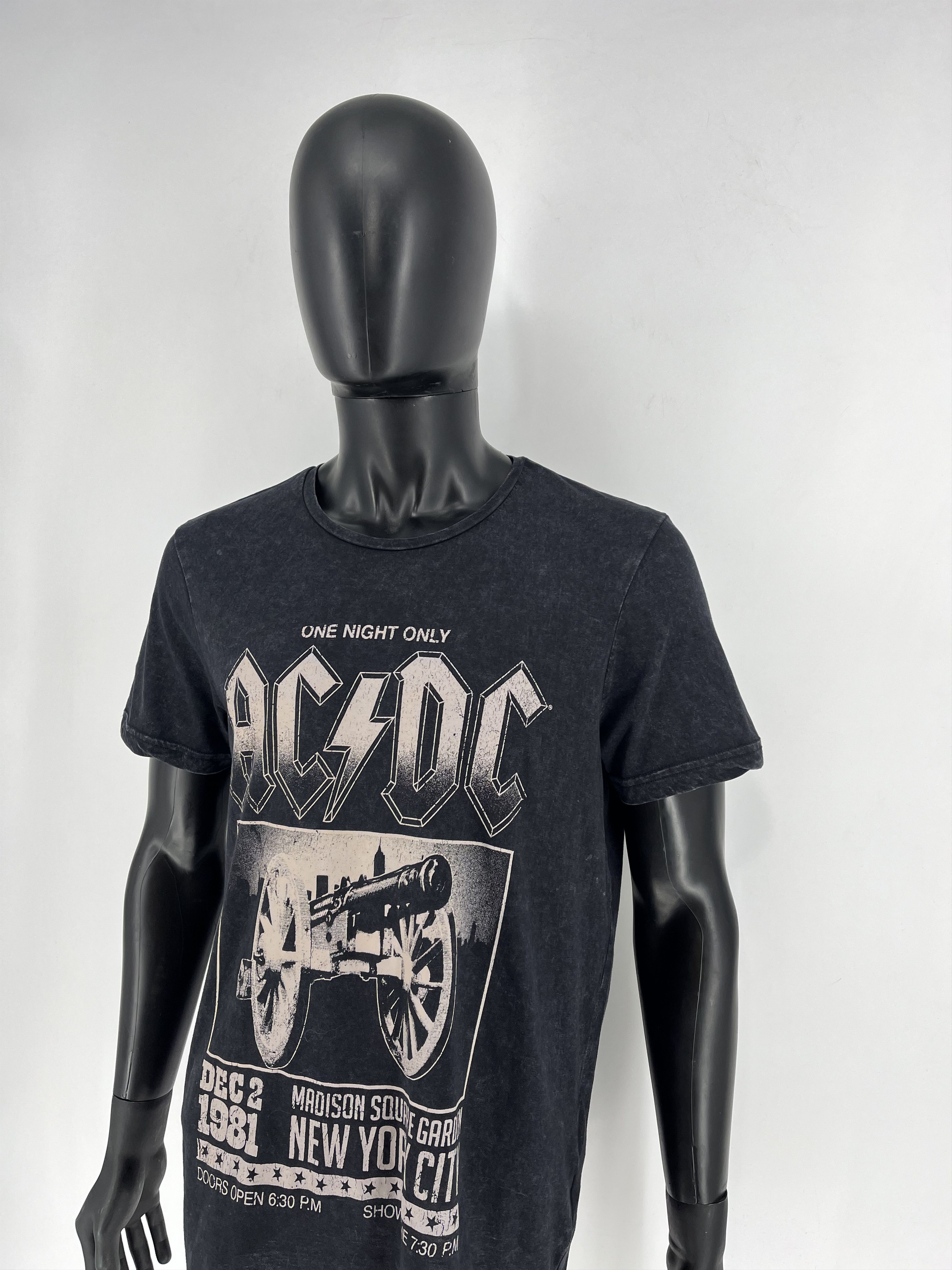 Band Tees × Vintage VINTAGE Y2K ACDC TEE SHIRT BAND TEE SIZE M Size US M / EU 48-50 / 2 - 4 Thumbnail