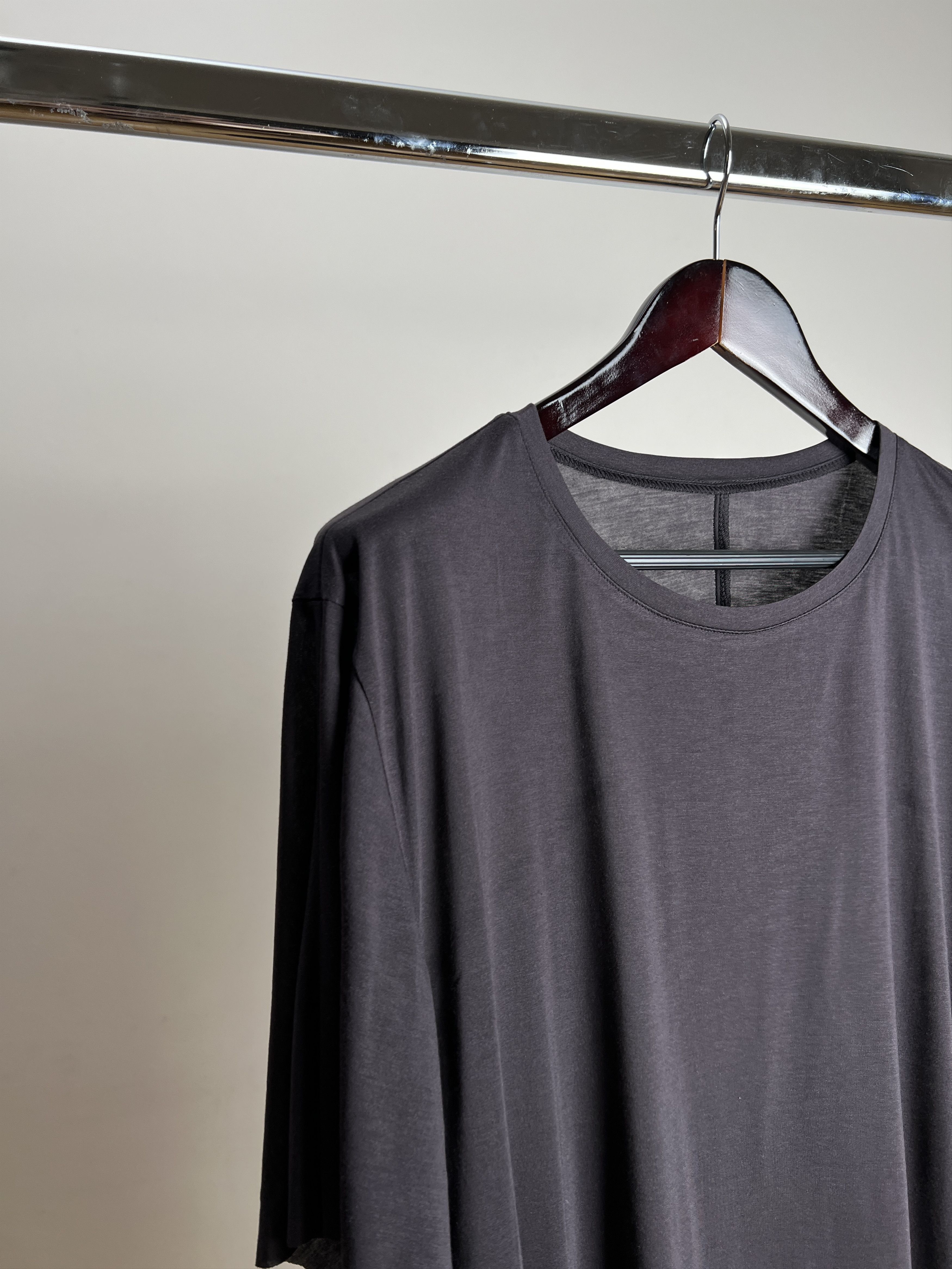 Other LONG BROWN THIN TSHIRT OVERSIZED Size US L / EU 52-54 / 3 - 6 Thumbnail
