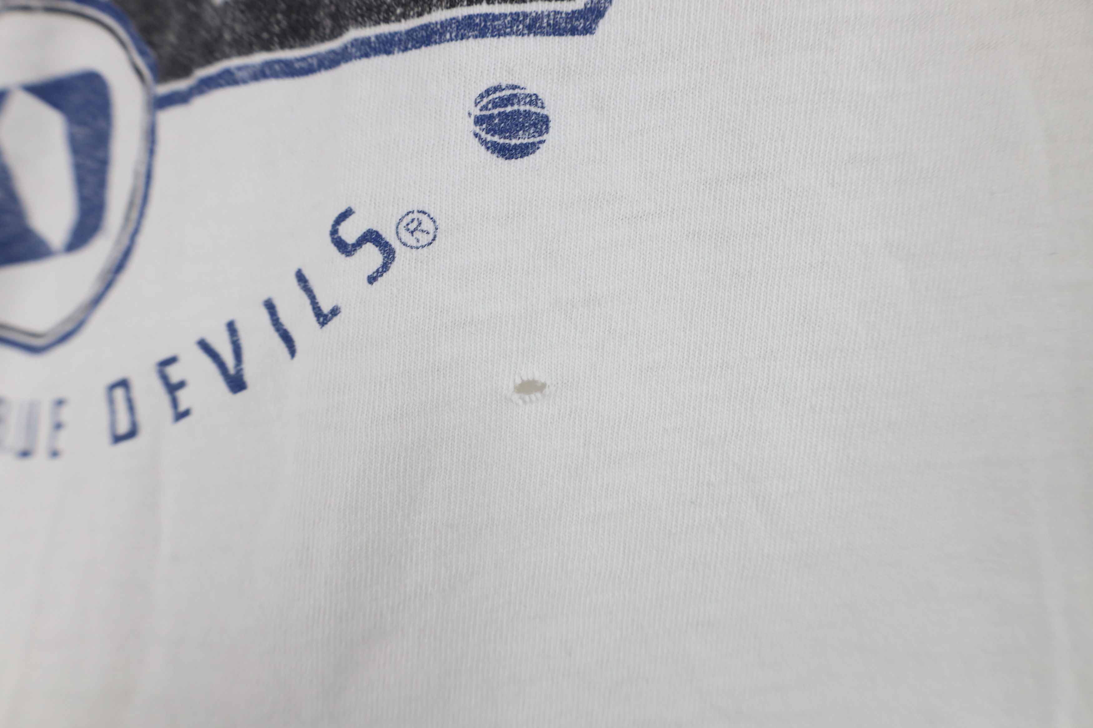 Vintage Vintage Y2K 2001 Final Four University Basketball T-Shirt Size US L / EU 52-54 / 3 - 6 Thumbnail