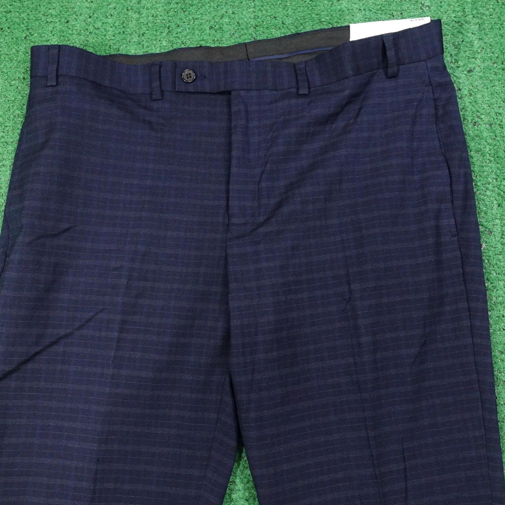 Ralph Lauren Lauren Ralph Lauren Pants Dress Ultraflex 36W 29L Navy Plaid Mens Classic Stretch Wrinkle-Resistant Front Zip Flat Front Business Formal Trousers Size 36R - 2 Thumbnail