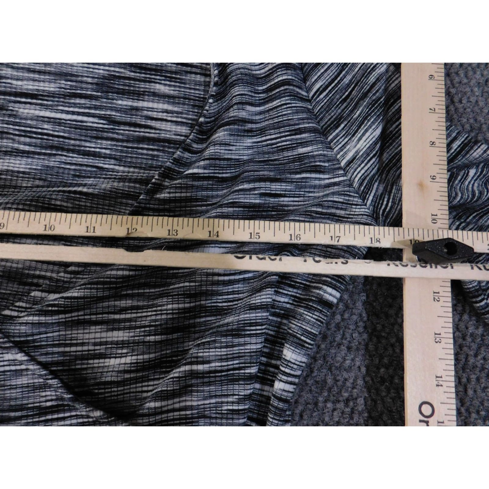 Loft LOFT Outlet Shirt Womens M Black Gray Space Dye Surplice Wrap V-Neck Stretch T-Shirt Women Size M / US 6-8 / IT 42-44 - 7 Thumbnail