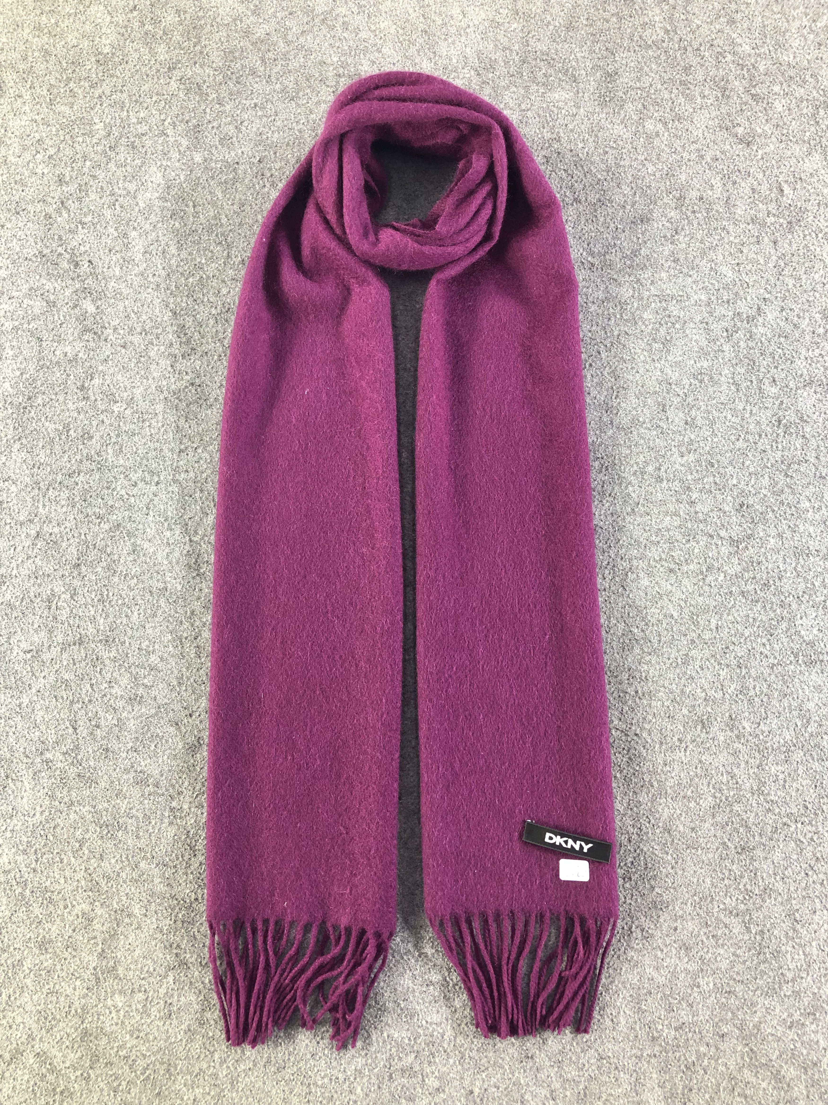 DKNY DKNY Scarf / Muffler / Neckwear Size ONE SIZE - 1 Thumbnail