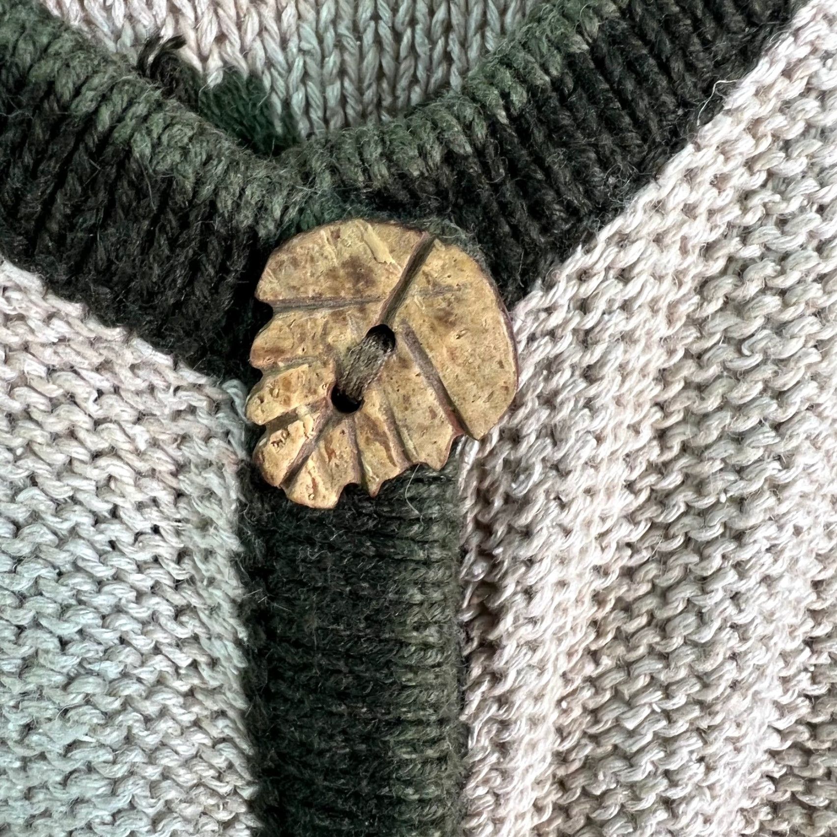 Vintage VINTAGE Christopher & Banks Cardigan Shirt Womens L Brown Embroidered Open-Knit 44in Chest 23in Length Size L / US 10 / IT 46 - 3 Thumbnail
