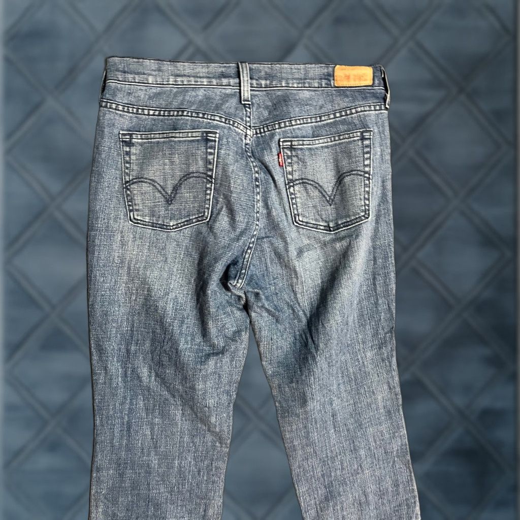 Levi's Levi's Jeans Womens 10 Blue 505 Straight Leg Regular Size 10 Cotton Zip Button USA 26in Inseam Straight Denim Pants adults? Size 32" / US 10 / IT 46 - 1 Thumbnail