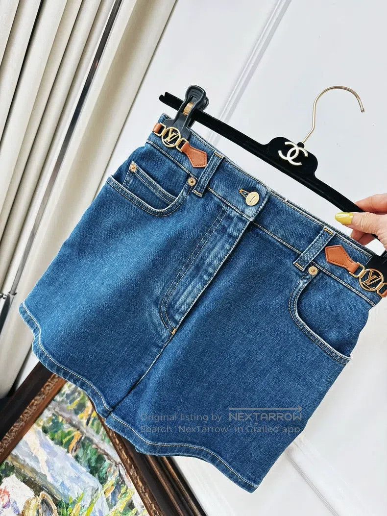 Louis Vuitton Louis Vuitton Blue Denim Shorts Size 33" - 1 Thumbnail