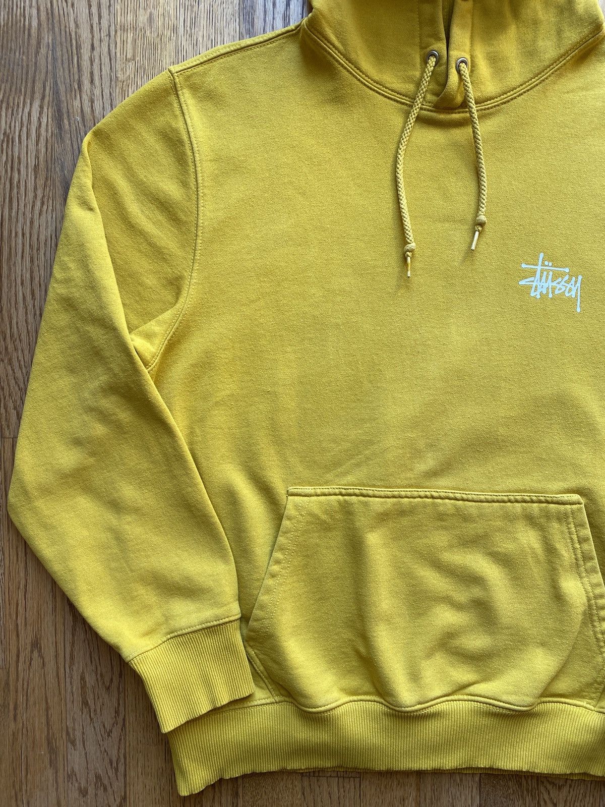 Stussy Stussy Yellow Basic Logo Hoodie Sz M Size US M / EU 48-50 / 2 - 8 Thumbnail