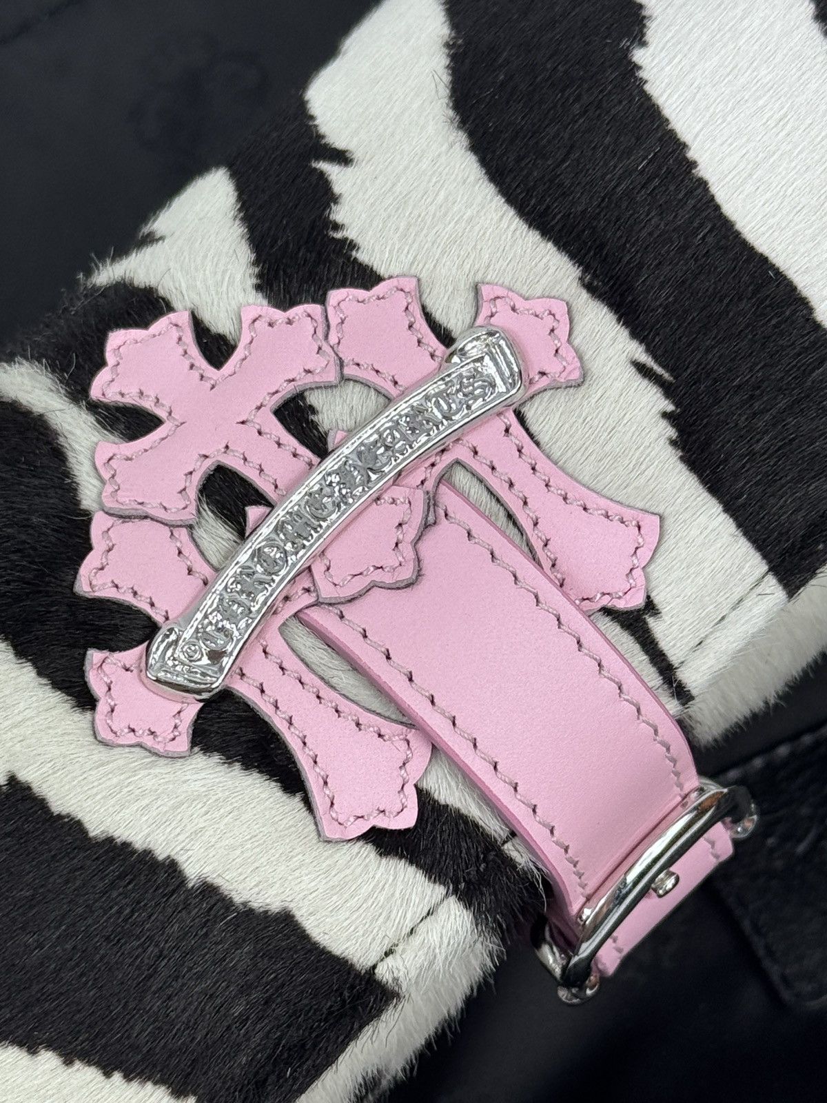 Chrome Hearts ZEBRA PINK LEATHER CROSS WATCH ROLL/CASE Size ONE SIZE - 6 Thumbnail
