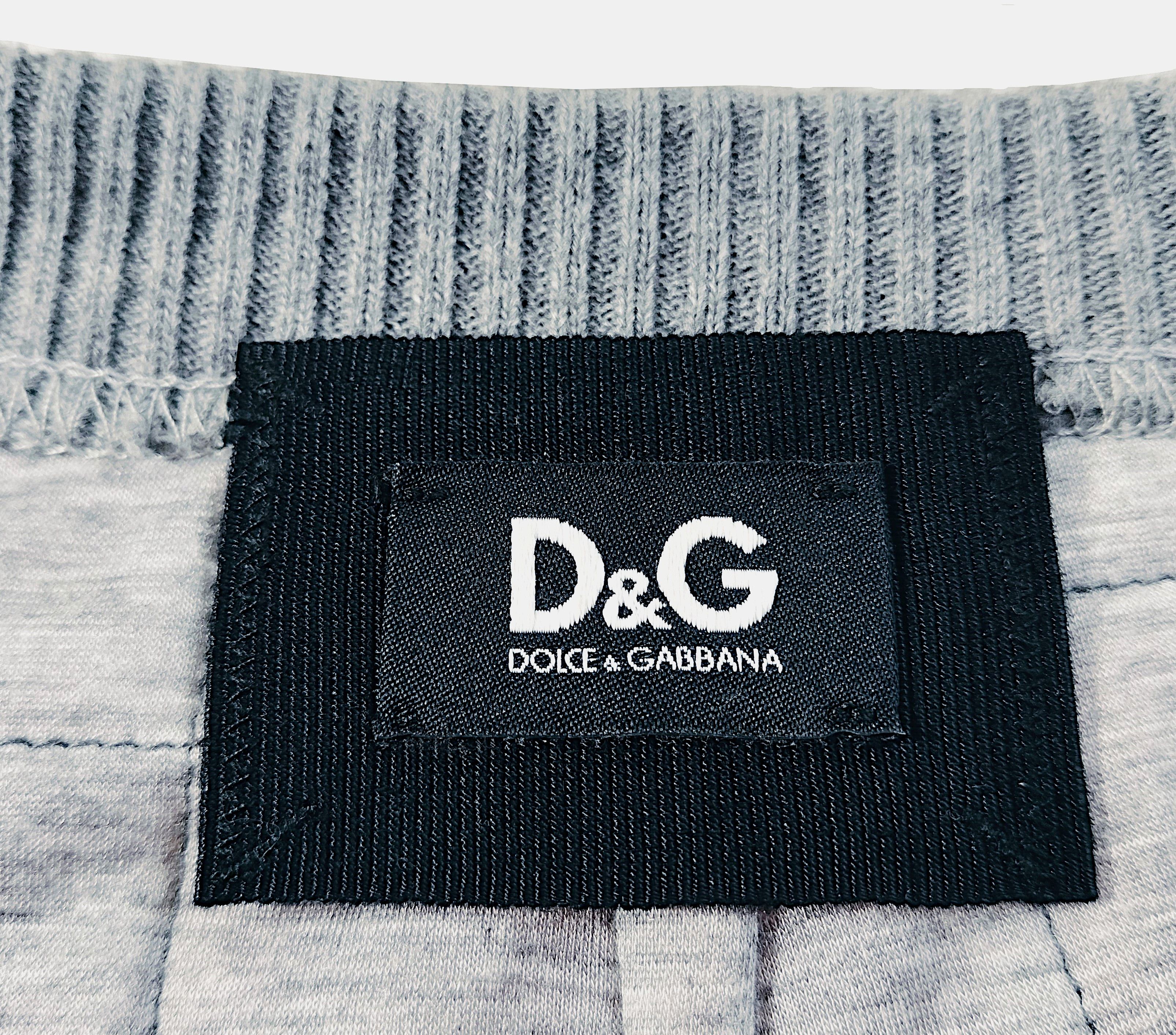 Dolce & Gabbana FW 2011 Alphabet Quilted Shorts - Runway Piece Size 28" / US 6 / IT 42 - 6 Thumbnail