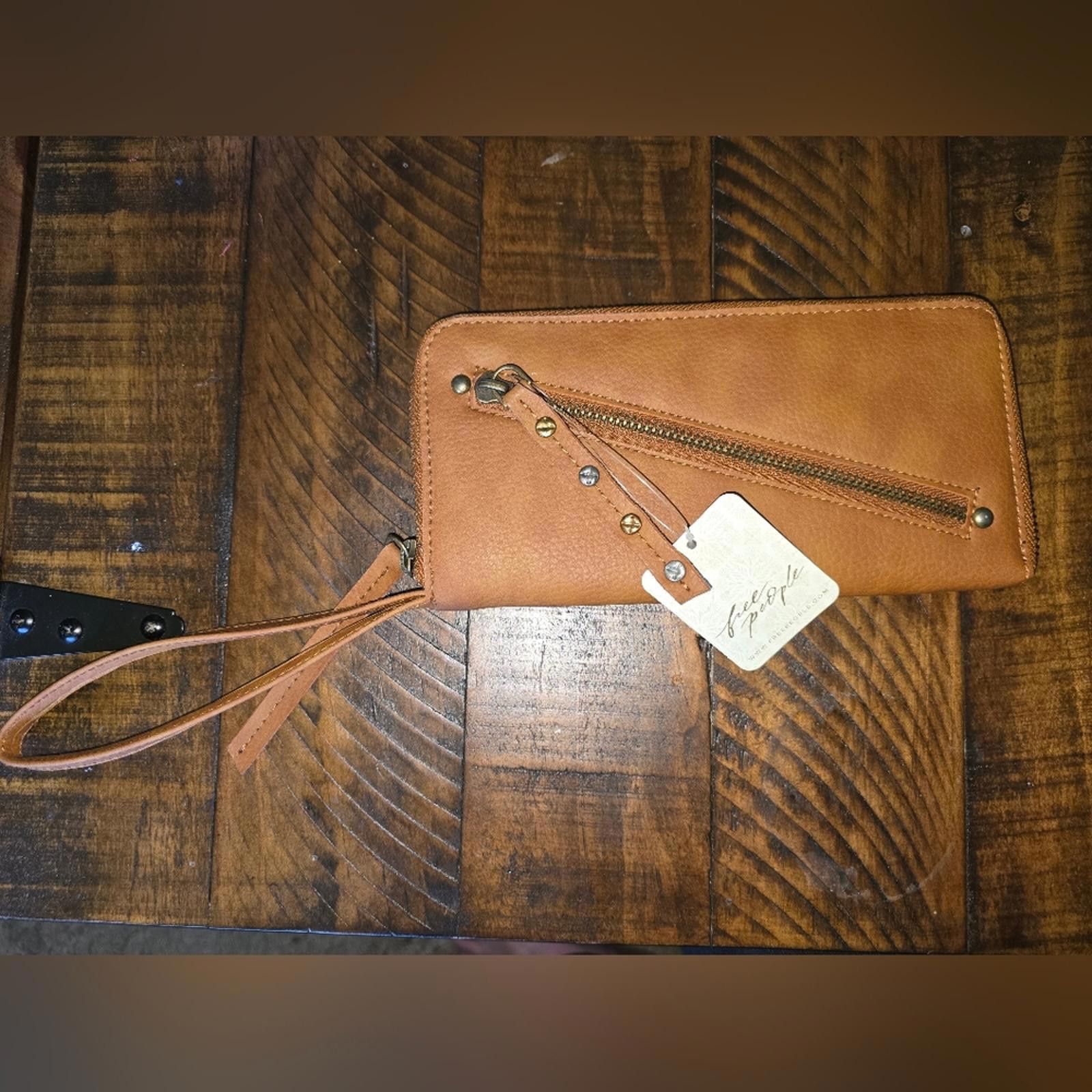 Free People Free People Distressed Vegan Wallet Size ONE SIZE - 4 Thumbnail