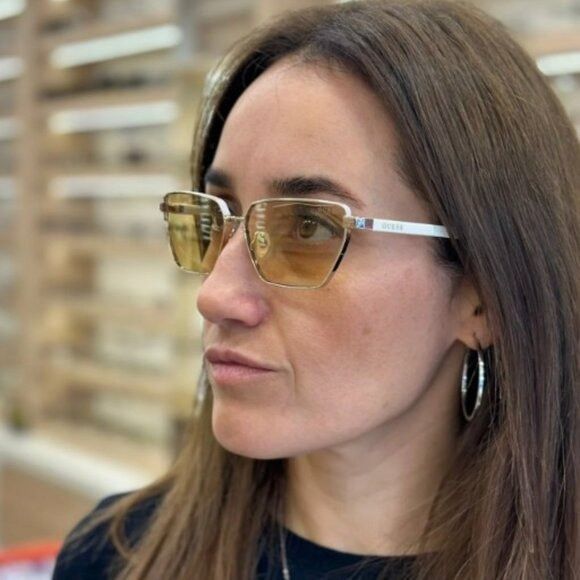 Guess Guess GU00106 21E Sunglasses White/Gold Cat Eye Frame Size ONE SIZE - 12 Thumbnail