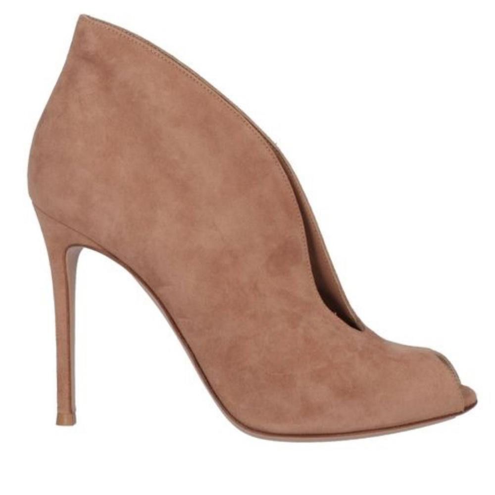 Designer Wild Diva l Faux Suede Rose Heels Size 9 Size US 9 / IT 39 - 11 Thumbnail