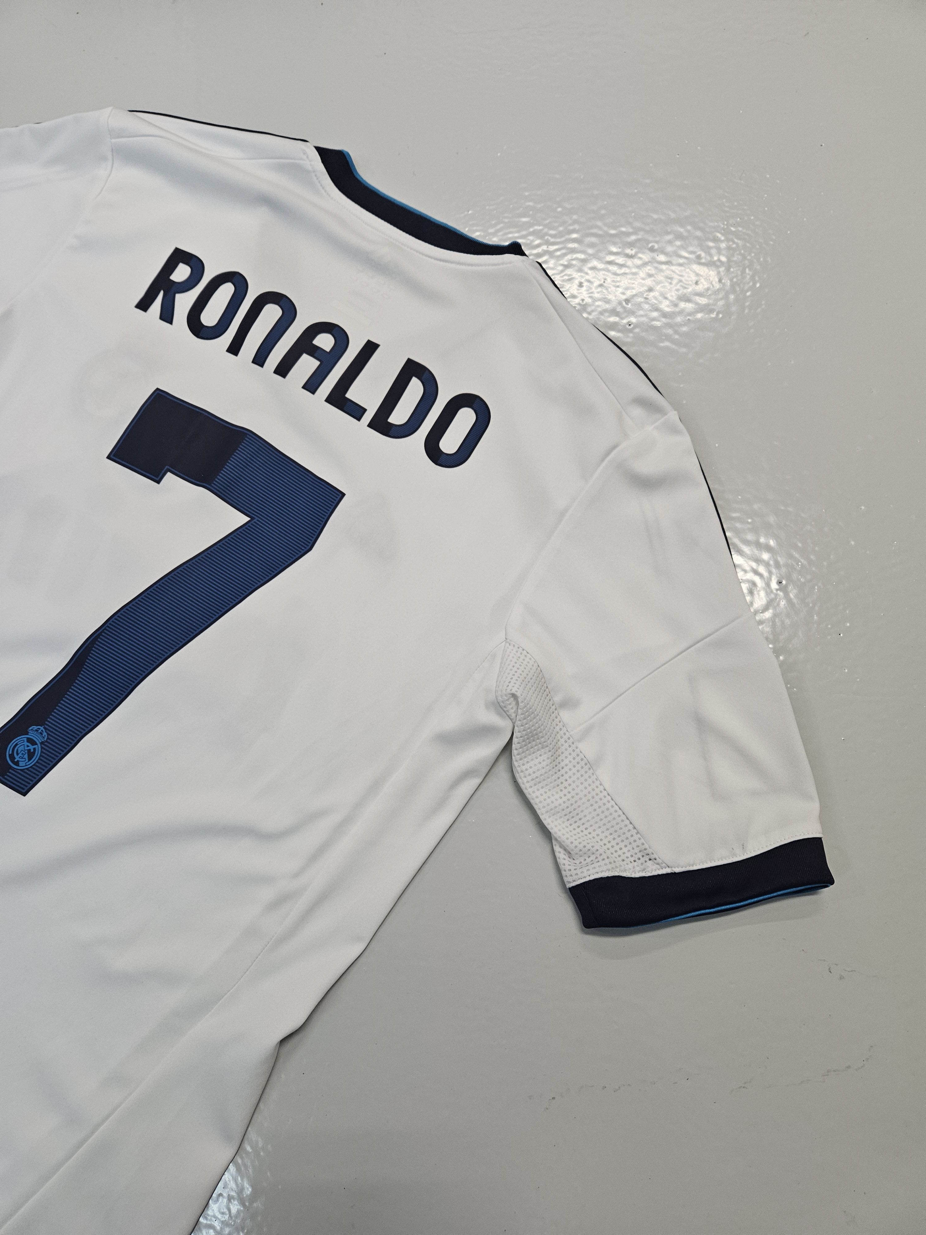 Adidas Real Madrid 2012-2013 home jersey #7 Christiano Ronaldo Size US S / EU 44-46 / 1 - 11 Thumbnail