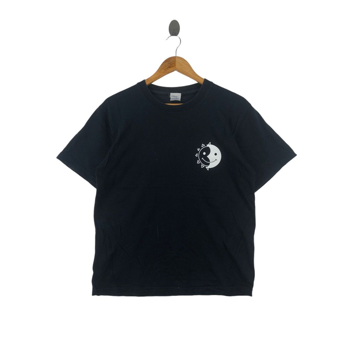 Vintage 2FACIS JAPAN YOUNG LAB Smiley Sun Collection Tee Shirt Top Size US M / EU 48-50 / 2 - 1 Thumbnail
