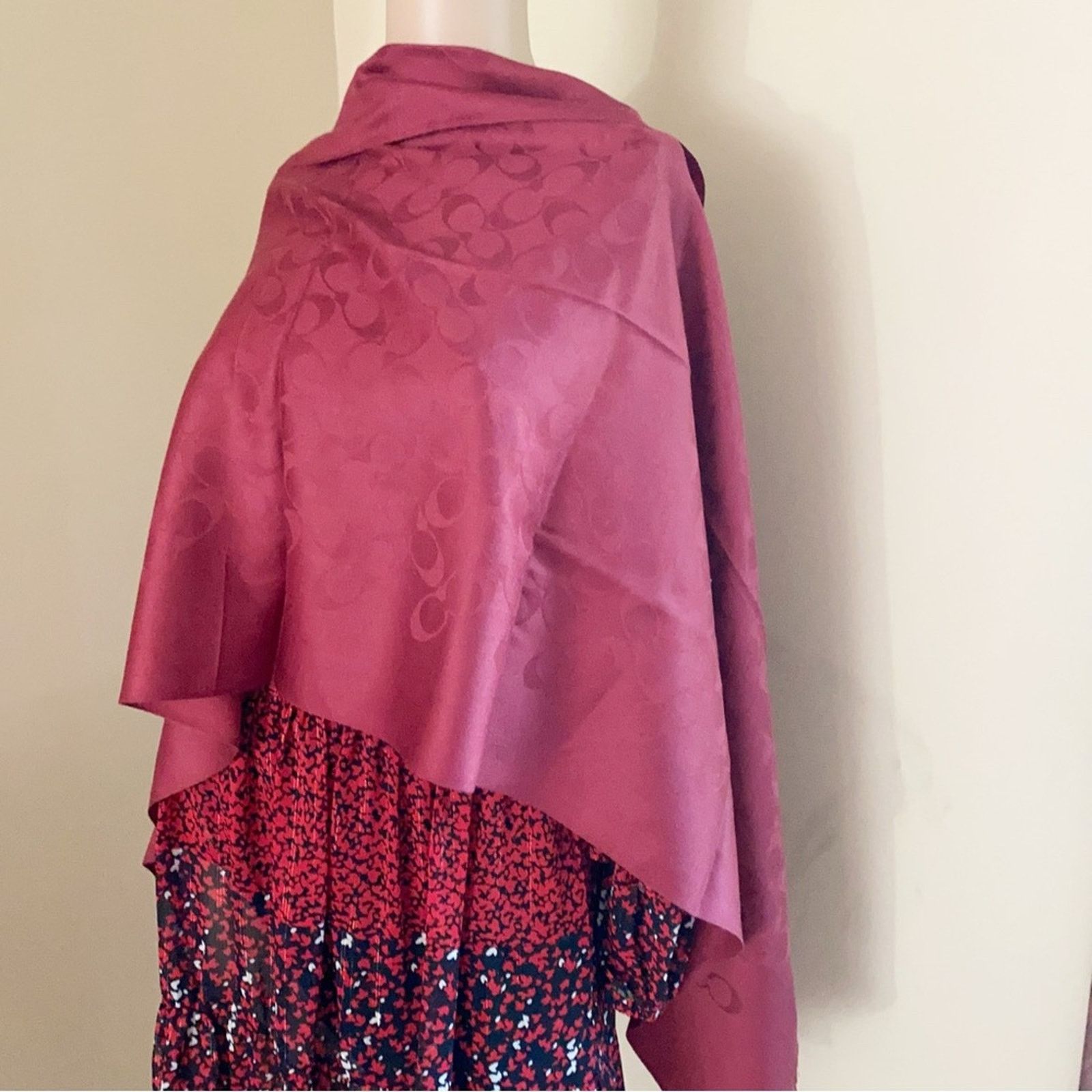 Coach Coach 1941 red Signature Wrap Women's Scarf Size ONE SIZE - 1 Thumbnail