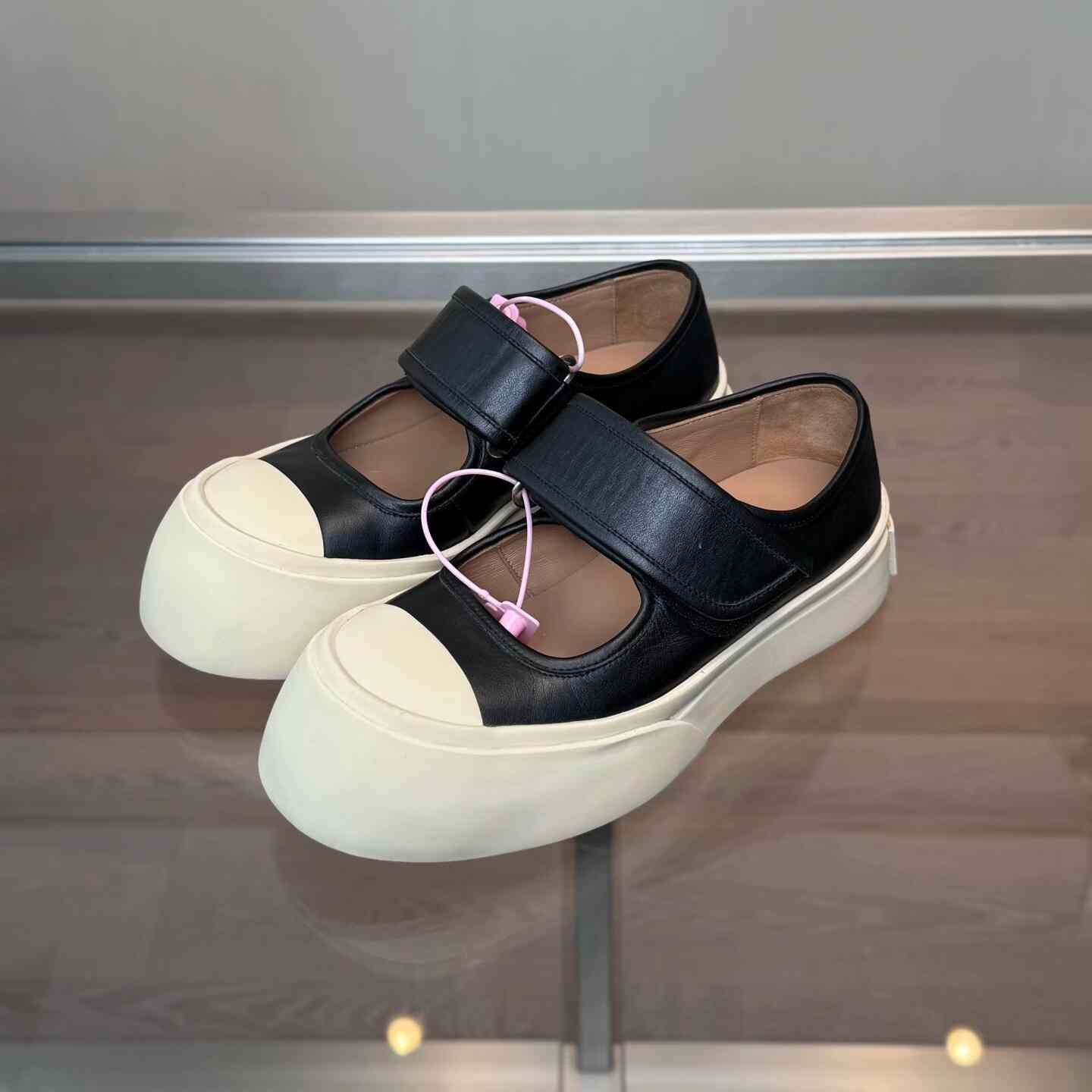 Marni Marni Lowtop Sneakers 36 Women Size US 6 / IT 36 - 1 Thumbnail